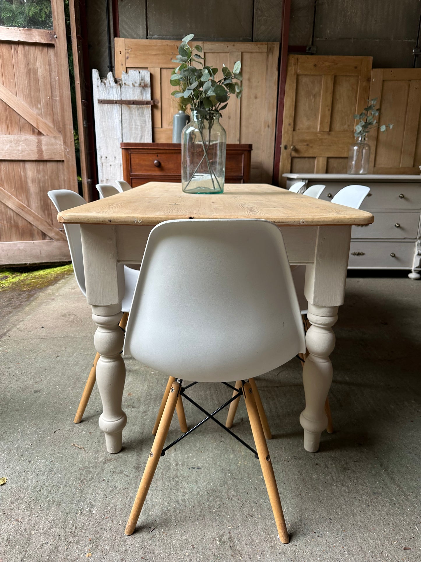 Farmhouse table 8 seater
