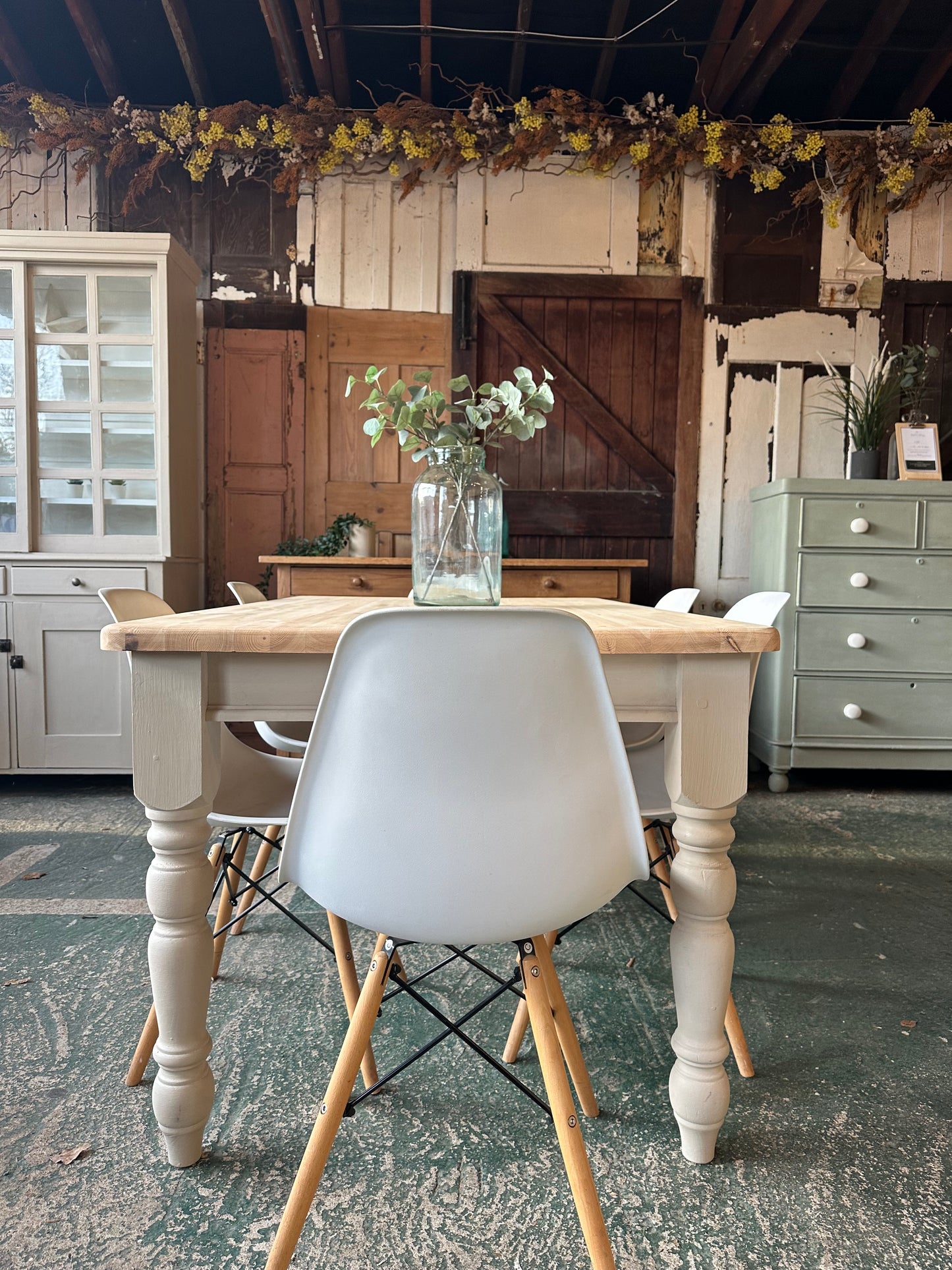 Rustic farmhouse table 6 seater