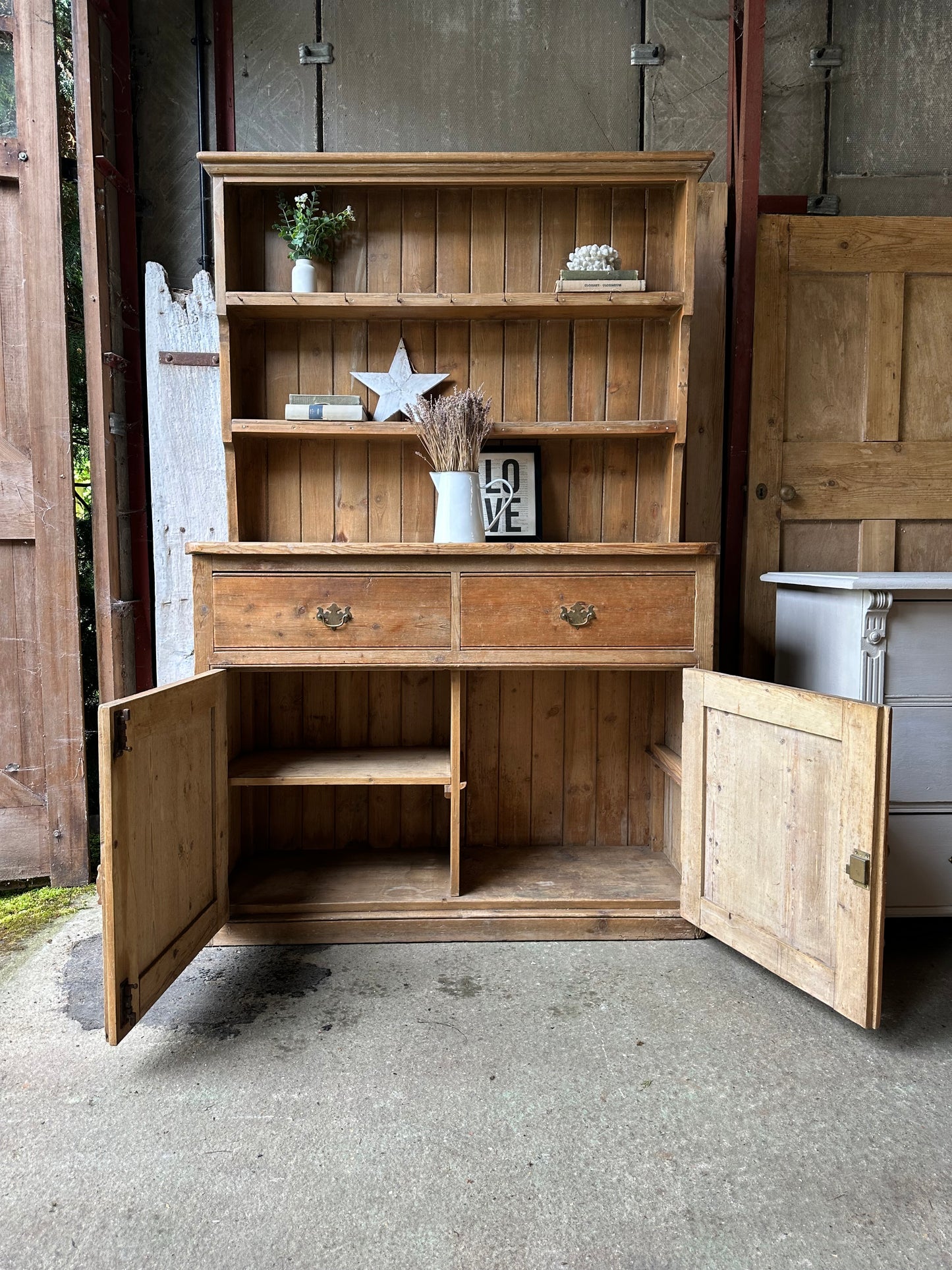 Vintage dresser