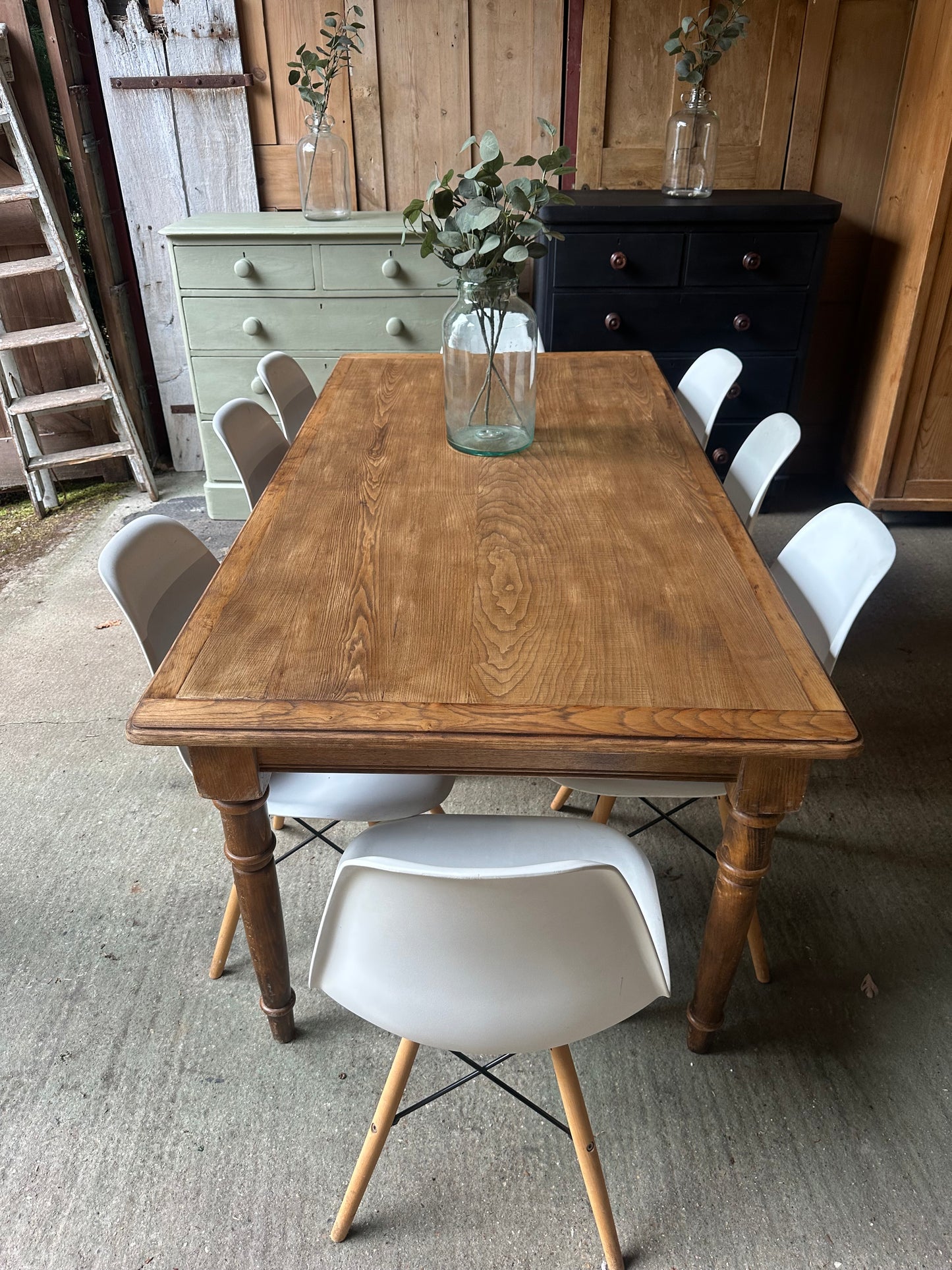 Farmhouse table 8 seater
