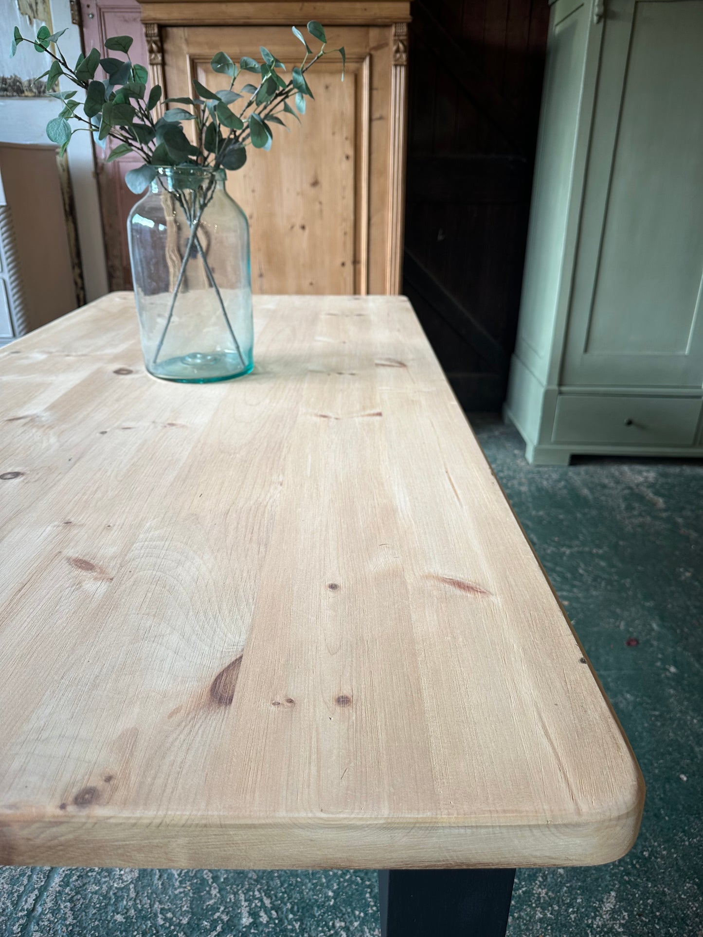 Farmhouse table 8 seater