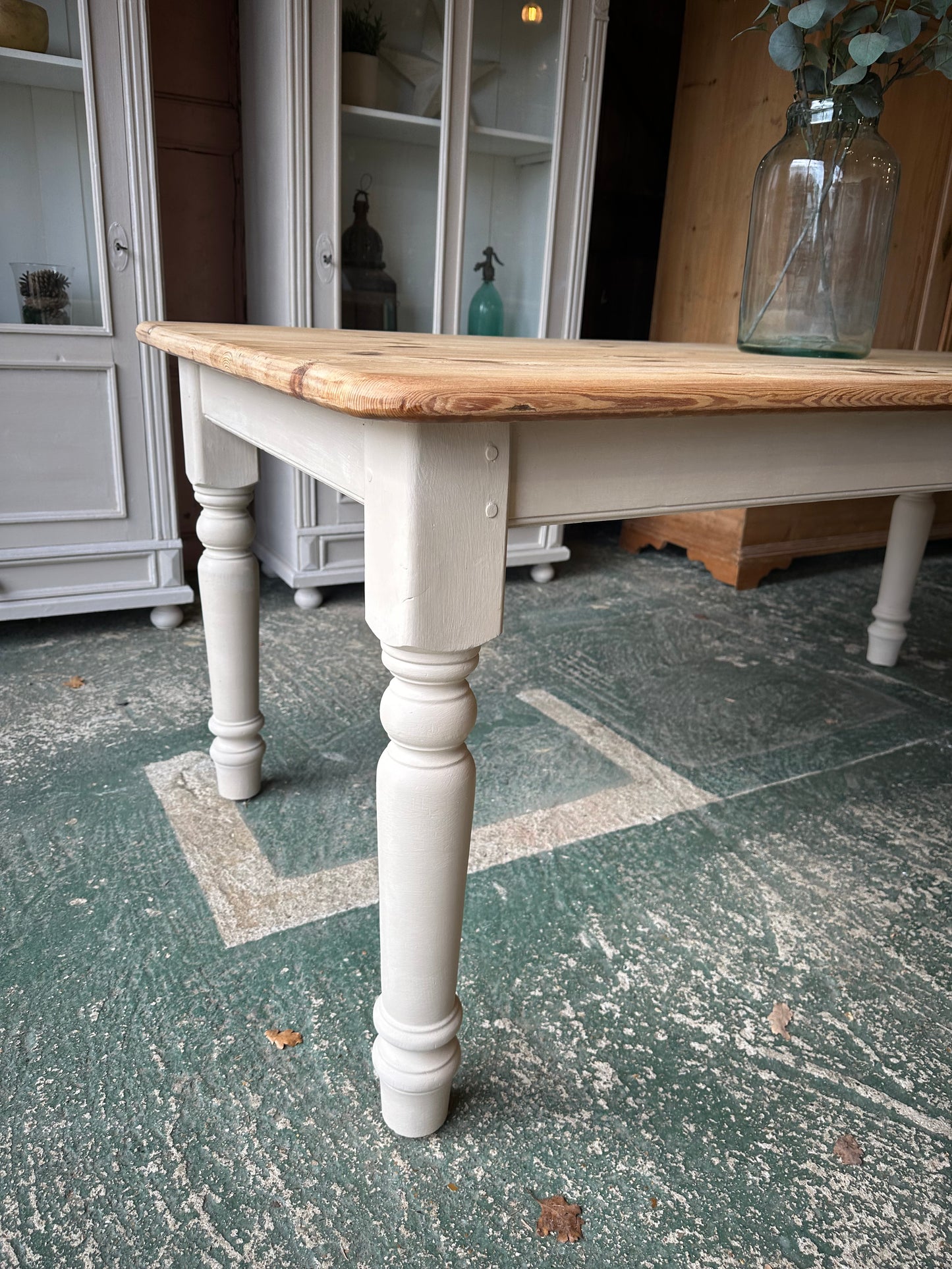 Rustic farmhouse table 8 seater