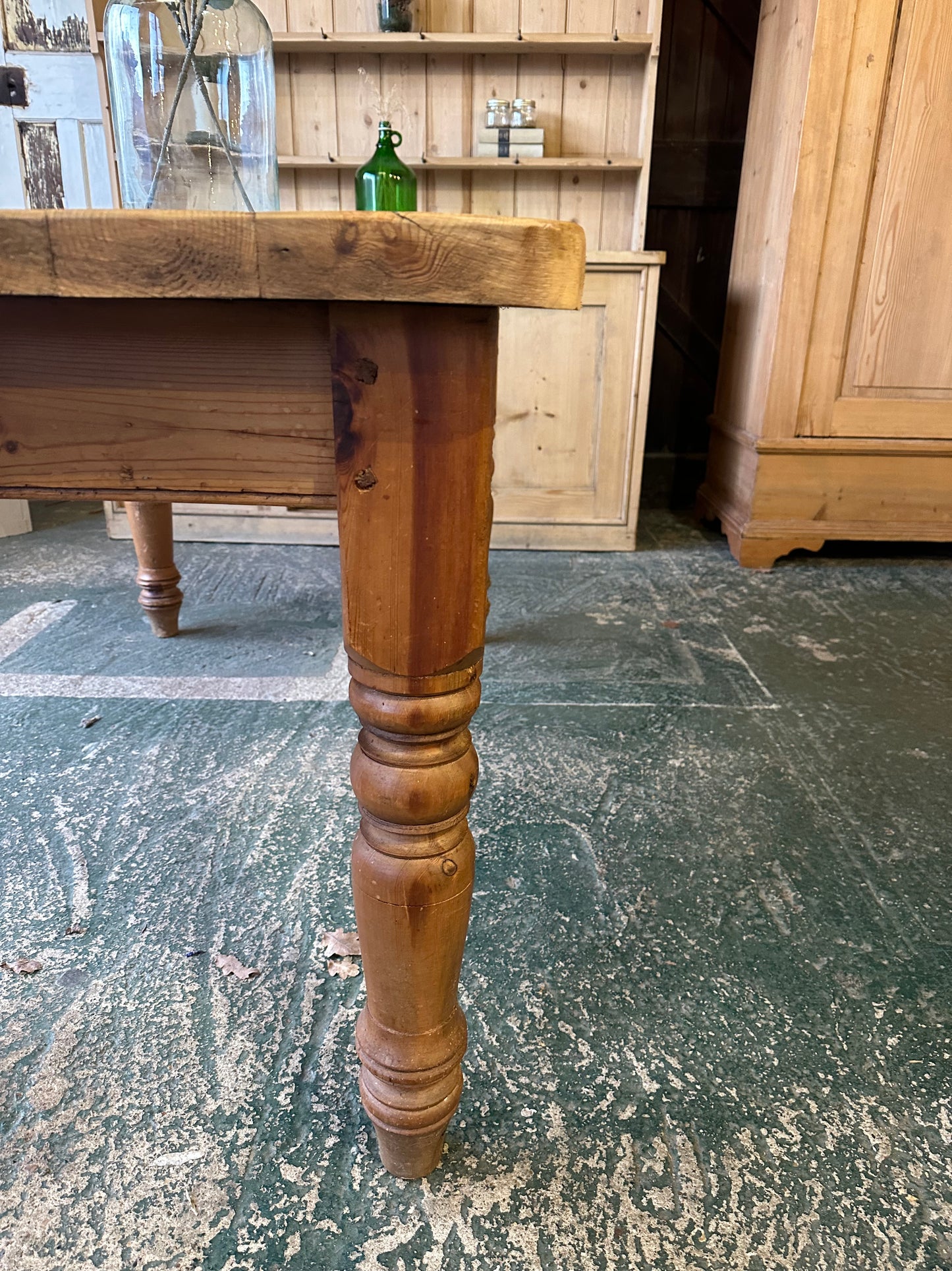 Rustic farmhouse table 6 seater