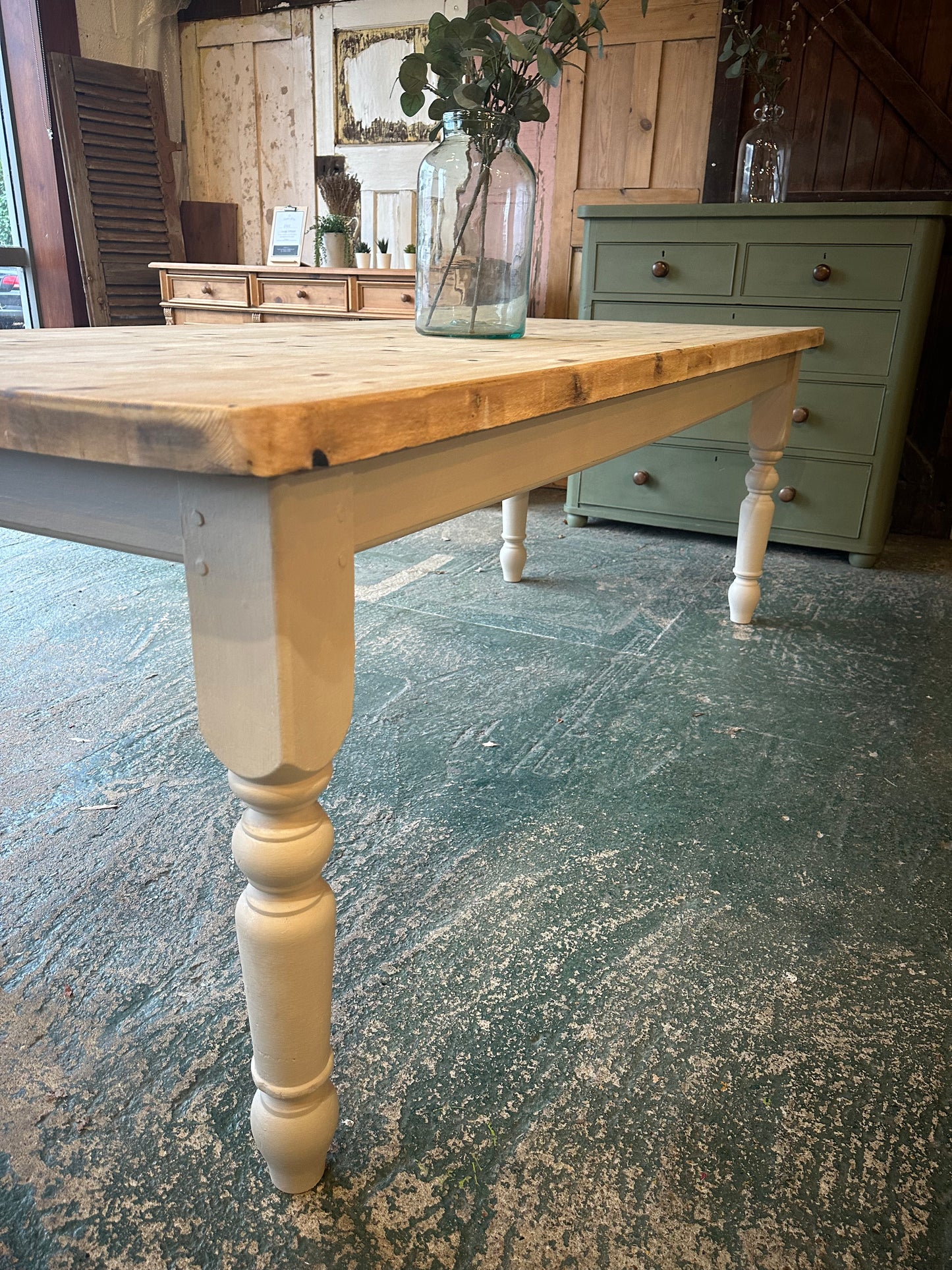 Rustic farmhouse table large 8 seater