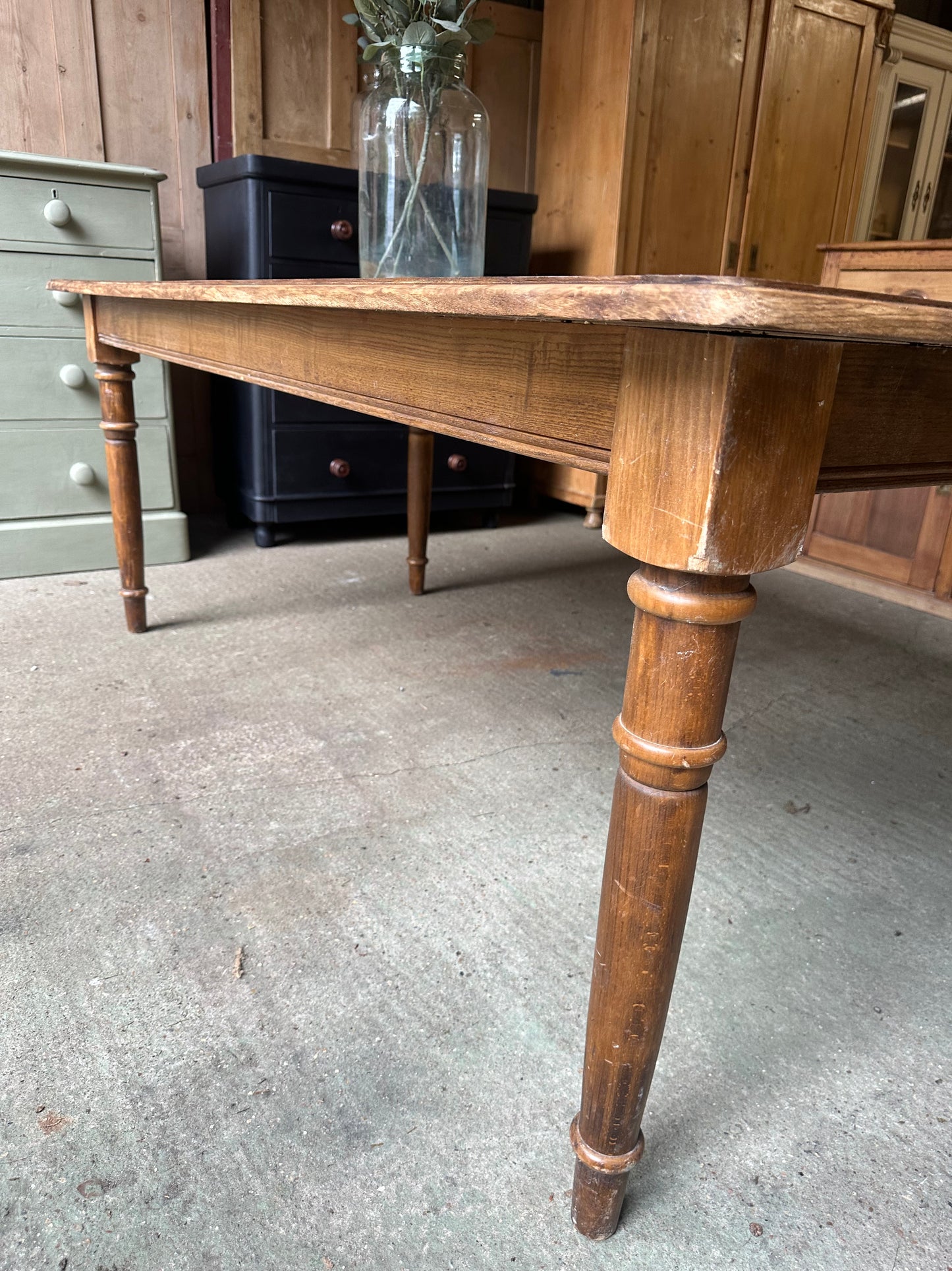 Farmhouse table 8 seater