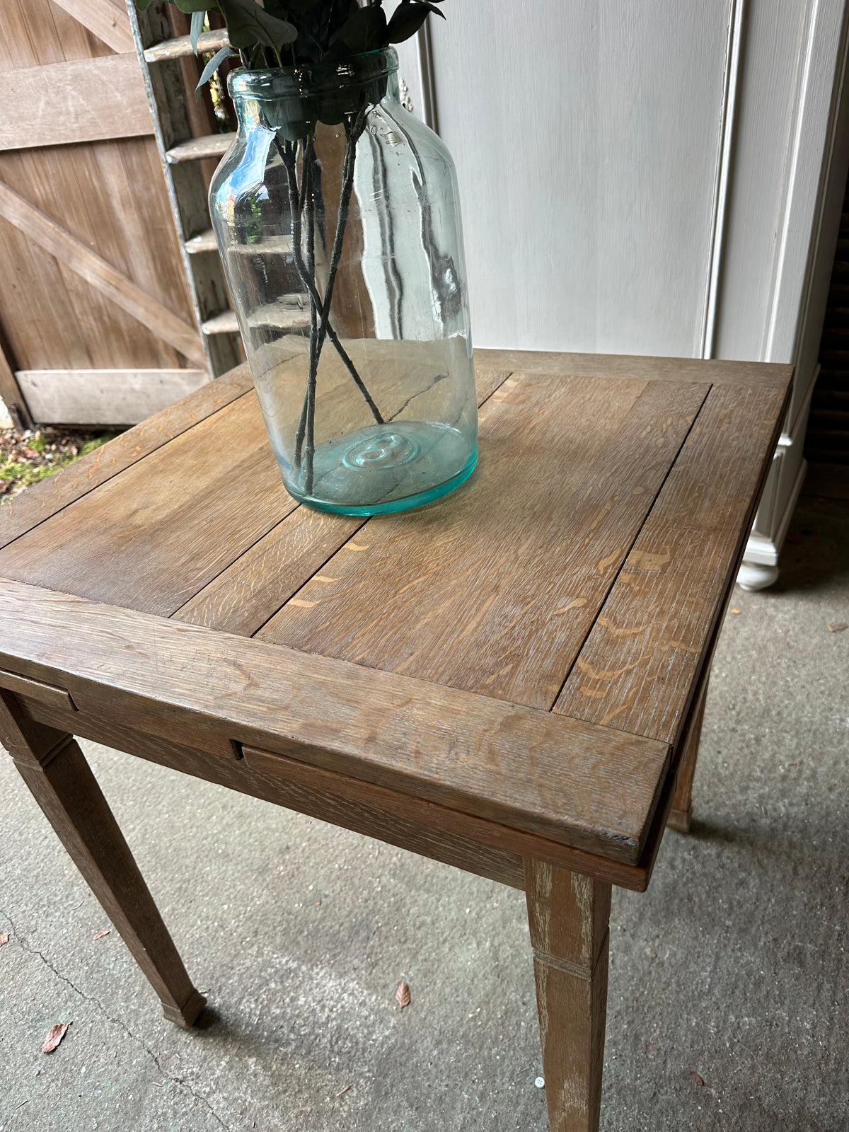Vintage oak draw leaf table 2-4 seater