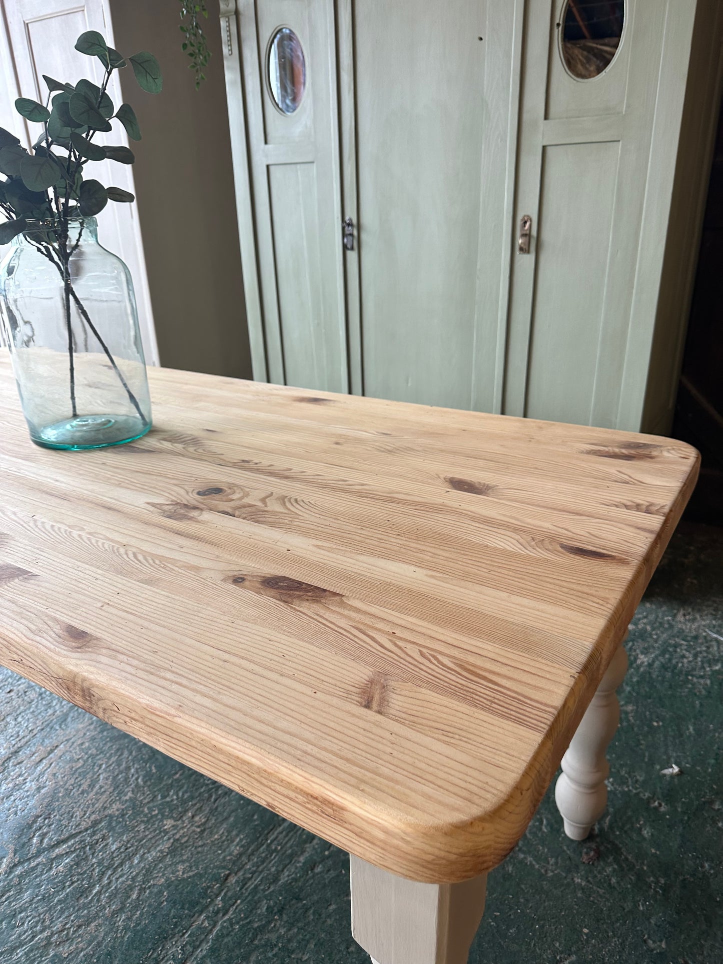 Farmhouse table 8 seater