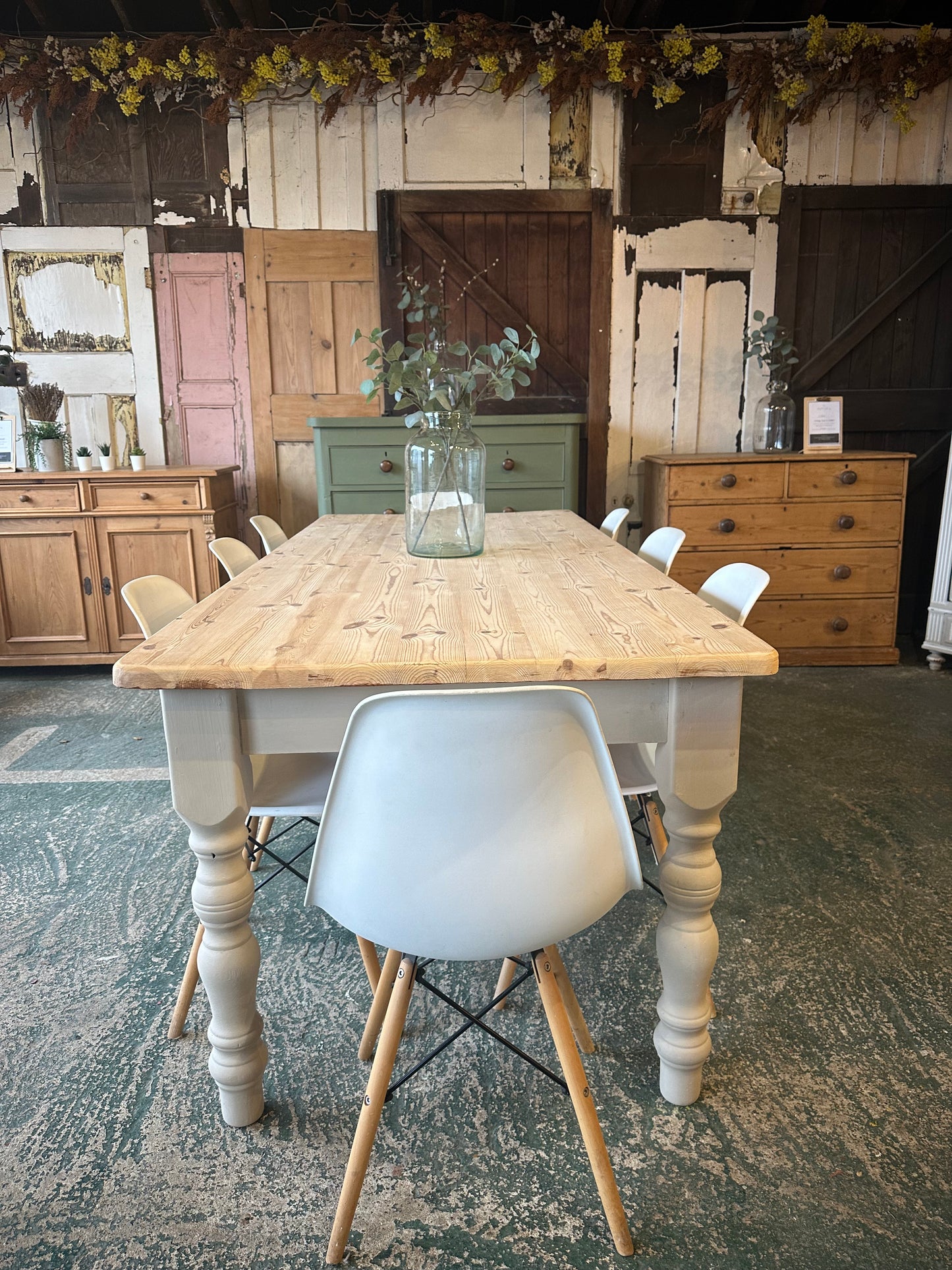 Rustic farmhouse table large 8 seater