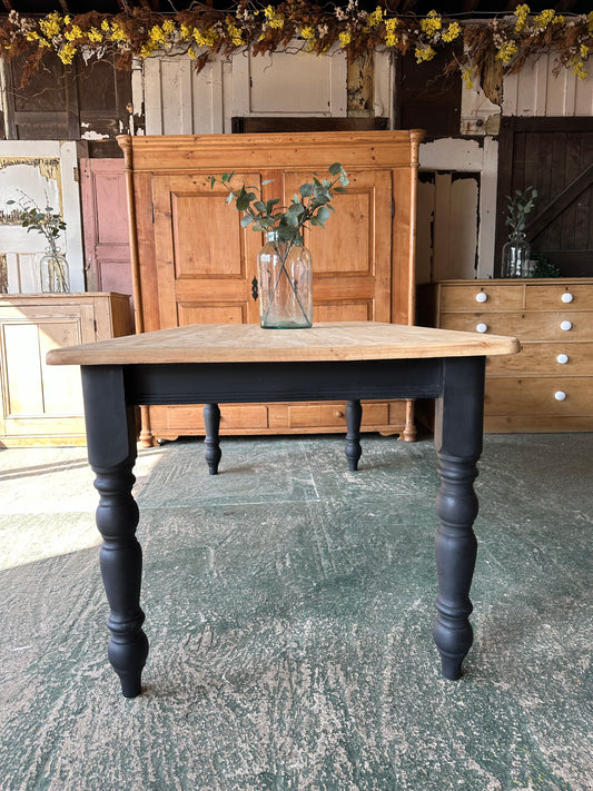 Rustic farmhouse table 8 seater