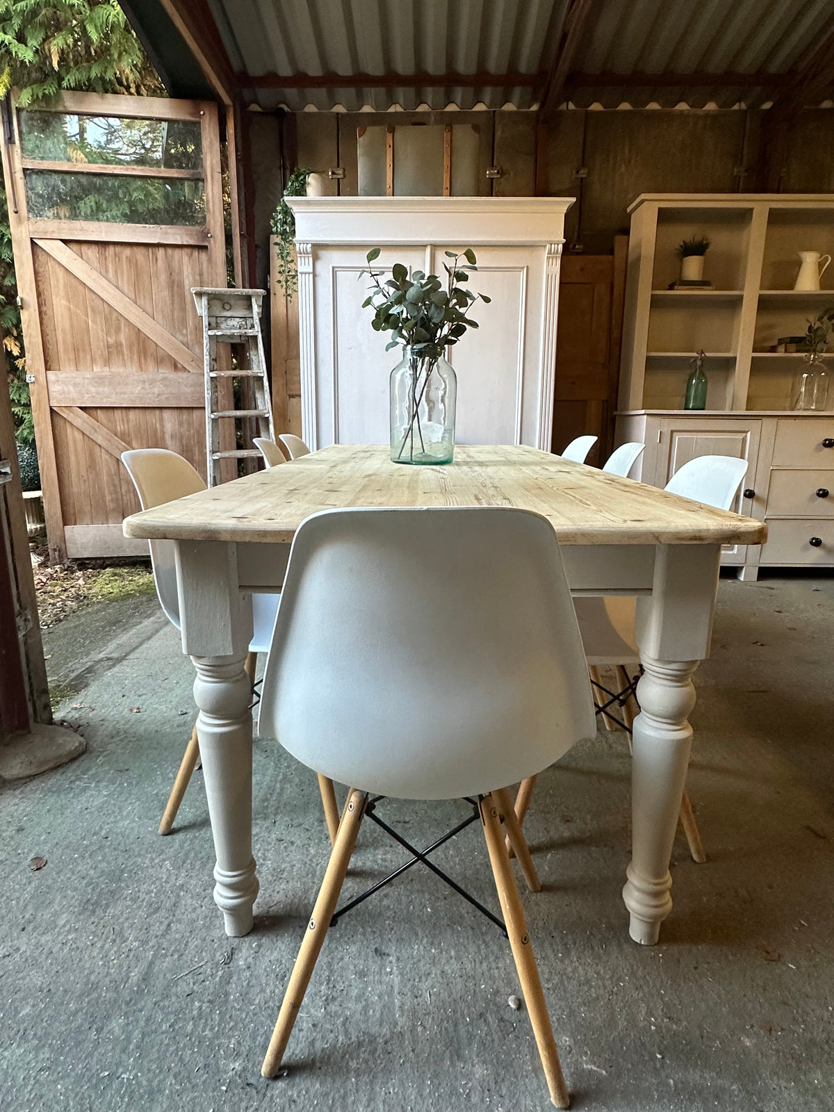 Farmhouse table large 8 seater