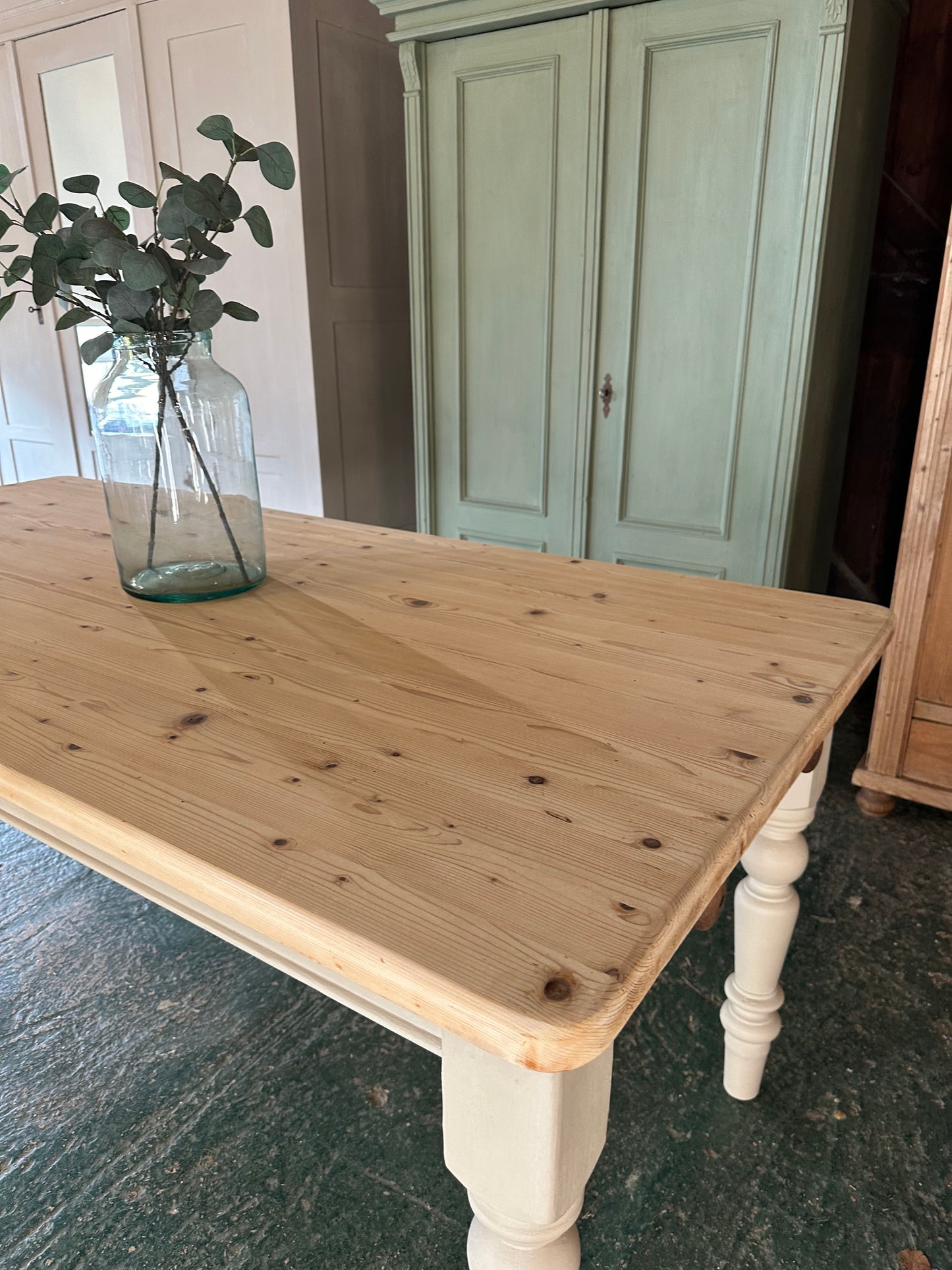 Rustic farmhouse table 8 seater