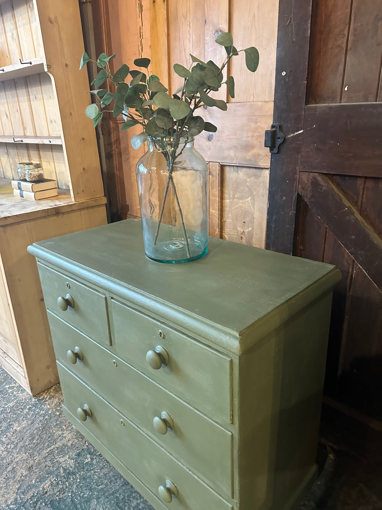 Vintage chest of drawers