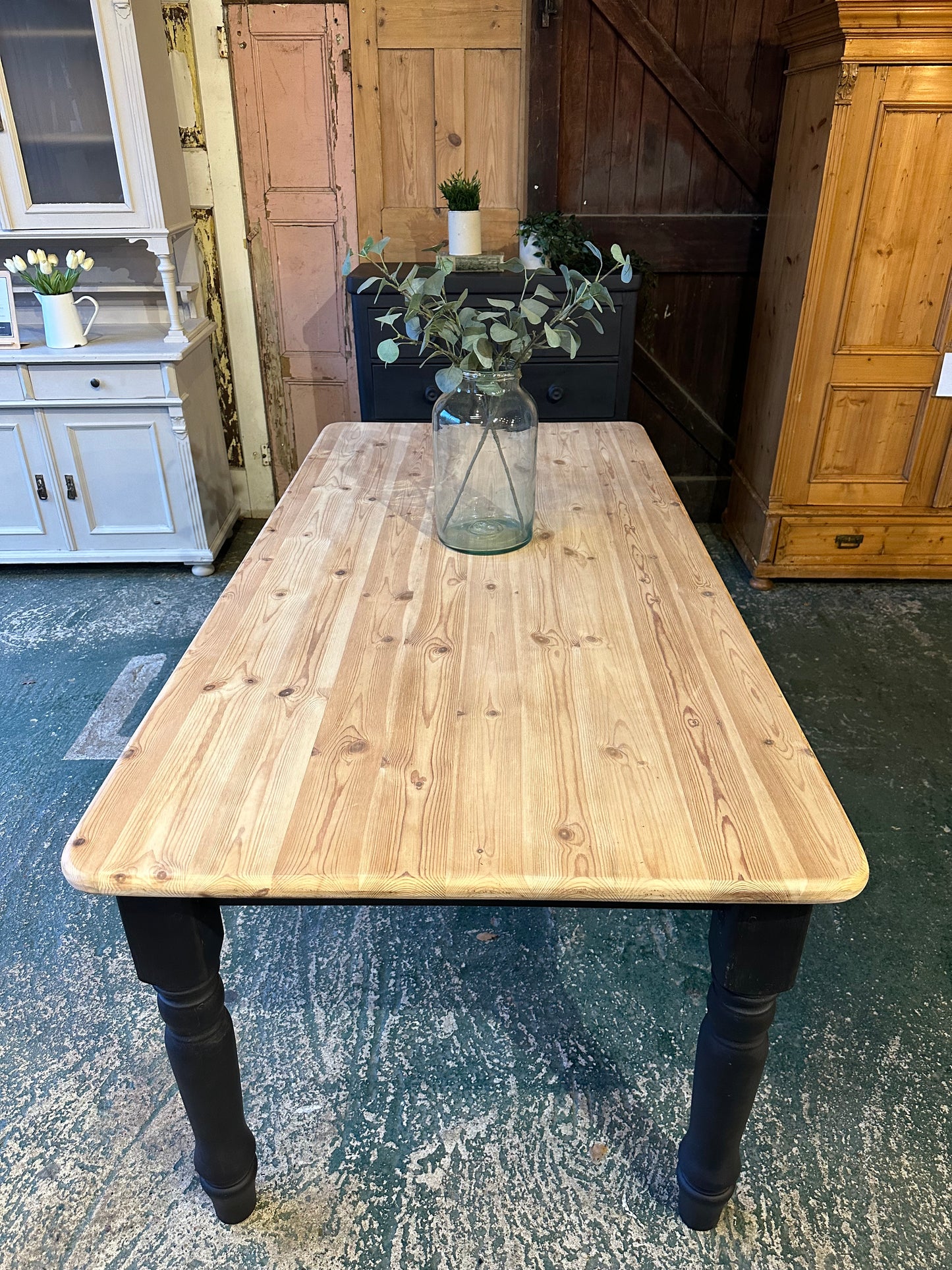 Farmhouse table 8 seater