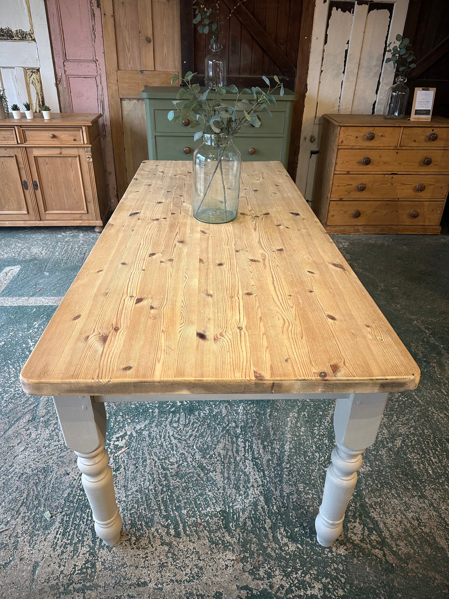 Rustic farmhouse table large 8 seater