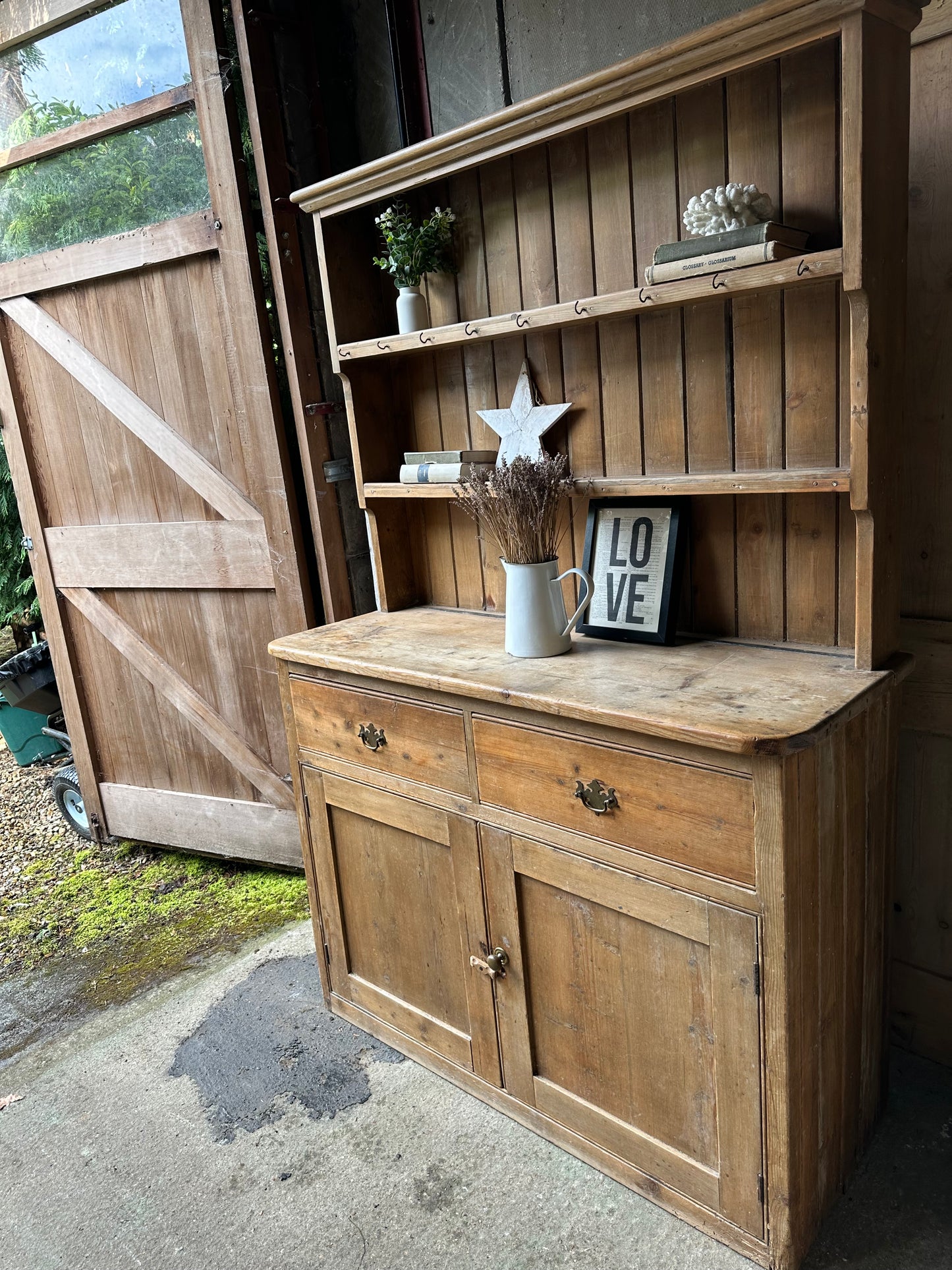 Vintage dresser