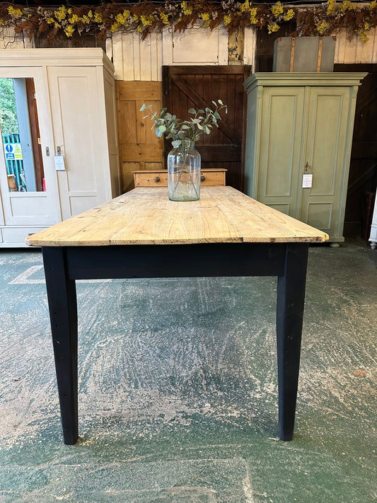 Rustic farmhouse table 10 seater