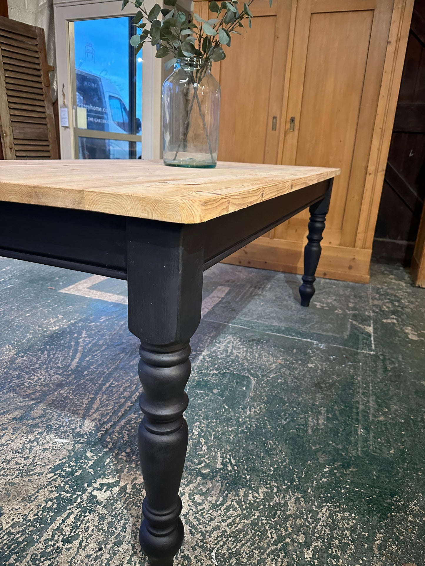 Rustic farmhouse table 8 seater