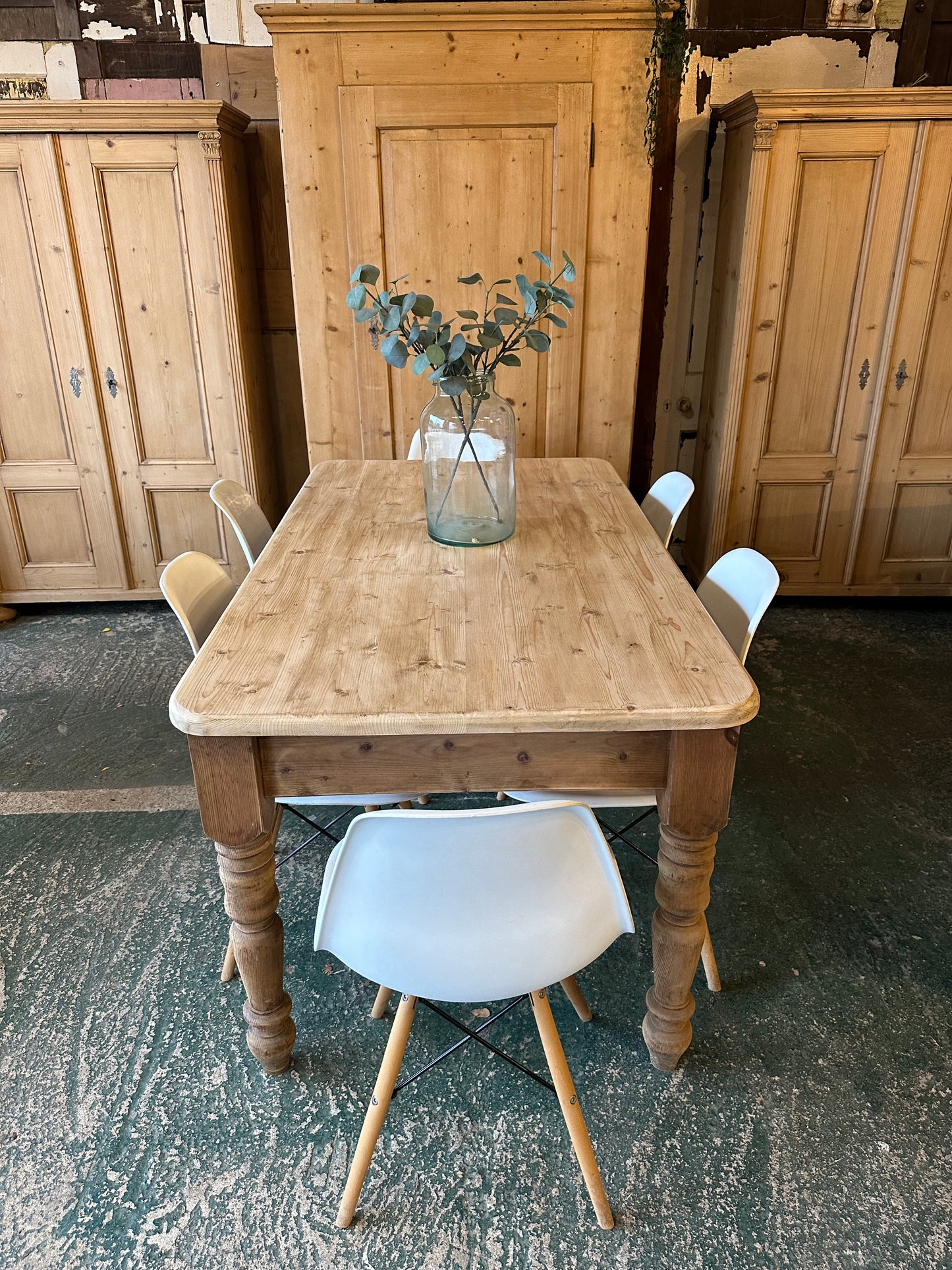 Rustic farmhouse table 6 seater