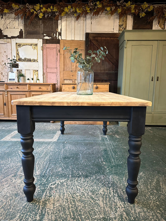Rustic farmhouse table 8 seater