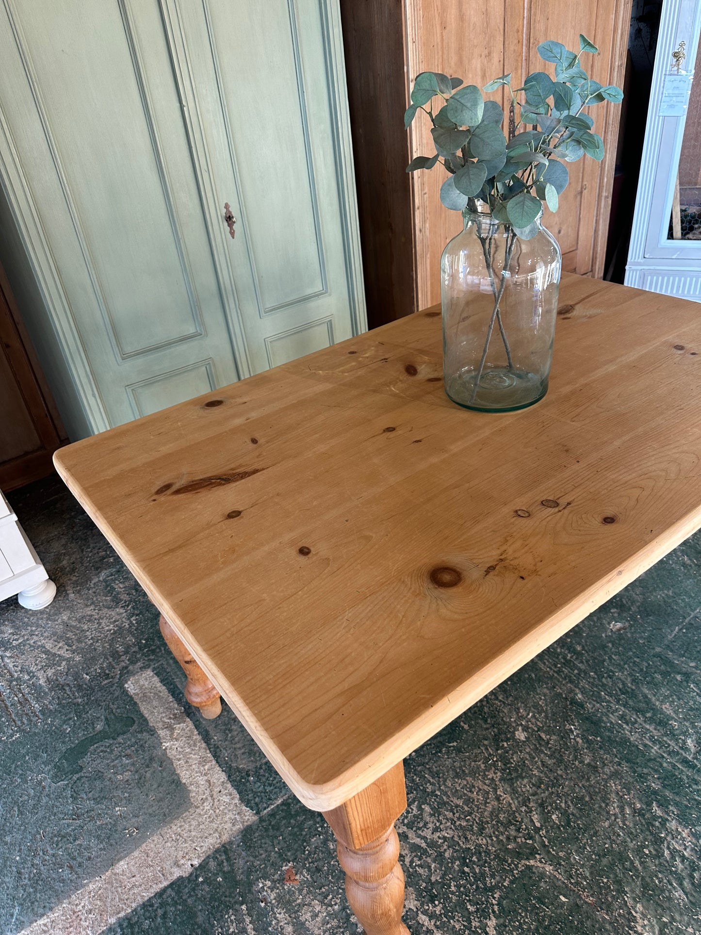 Rustic farmhouse table 6 seater