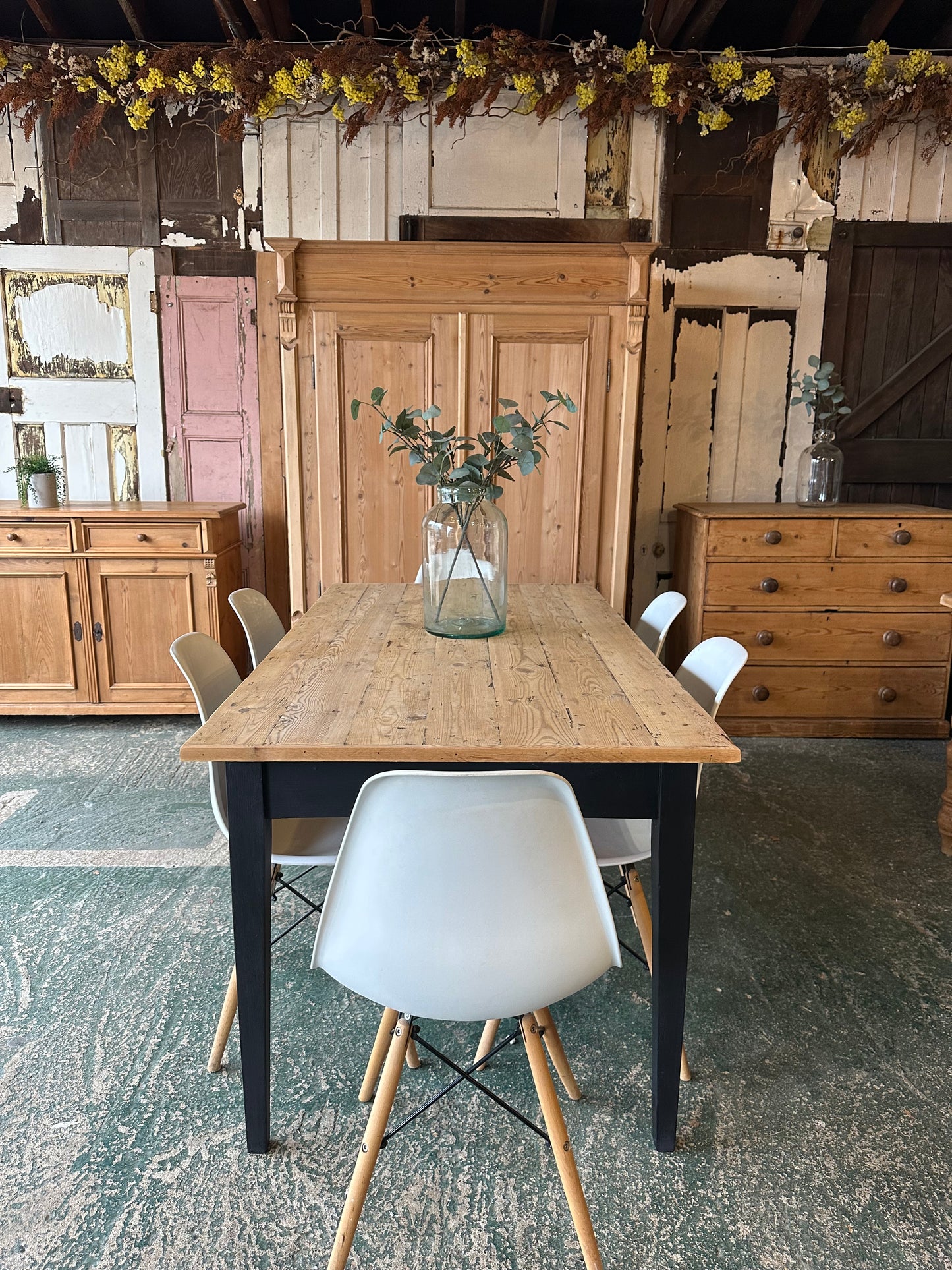 Rustic farmhouse table 6 seater