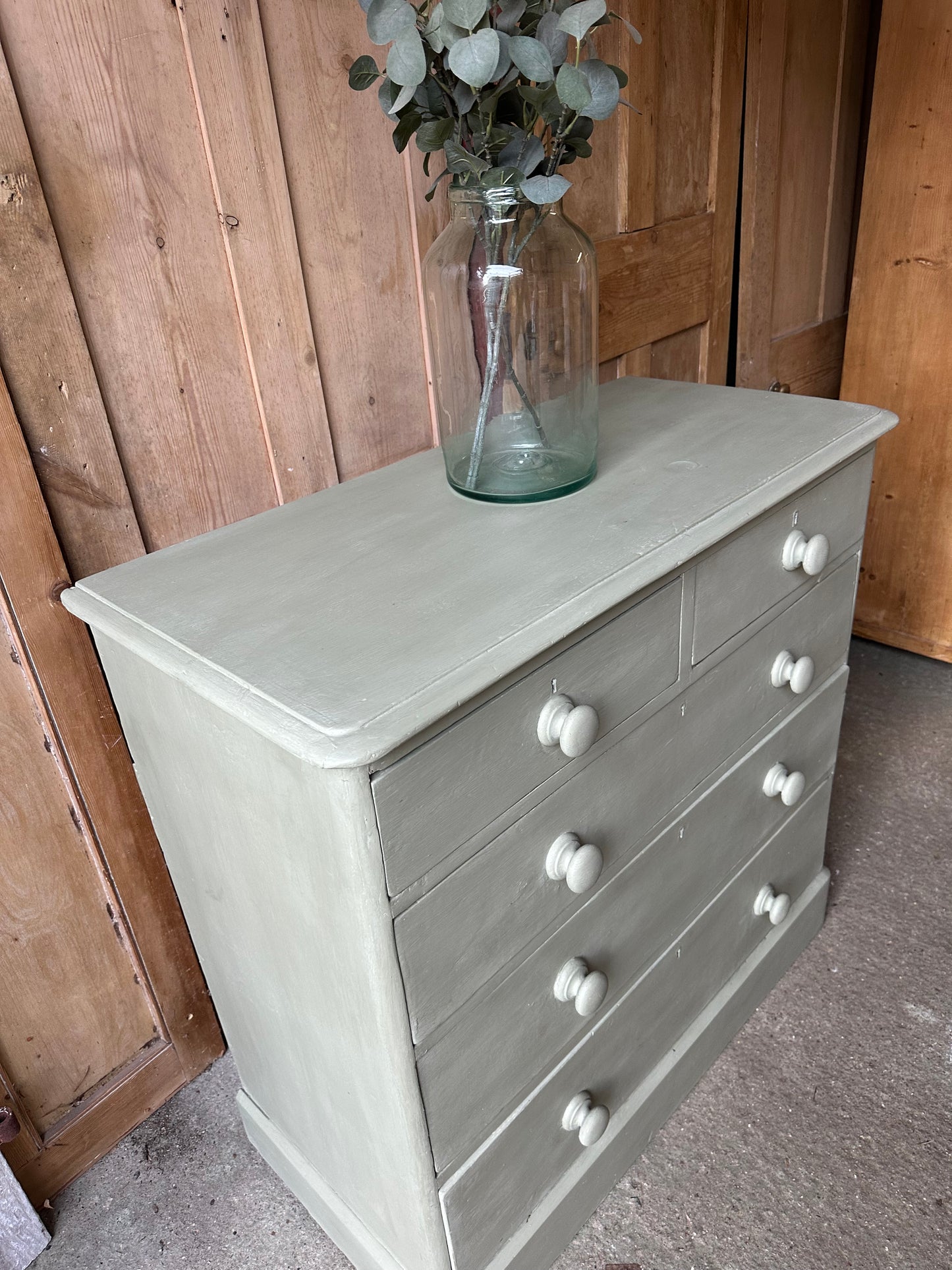 Vintage chest of drawers