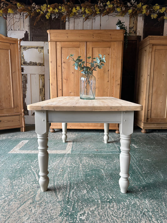 Rustic farmhouse table 6 seater