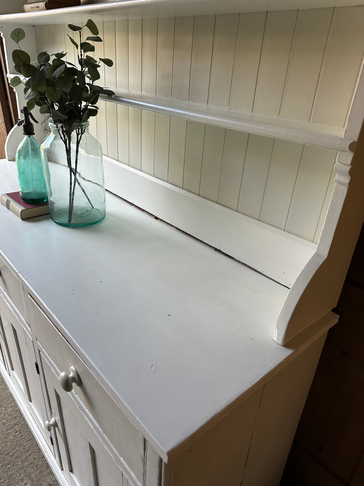 Vintage dresser
