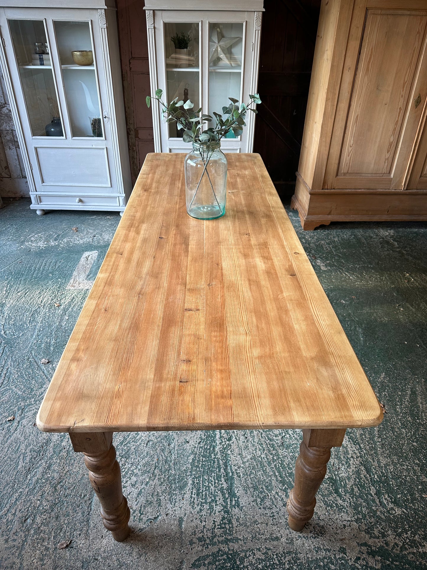Rustic farmhouse table 10 seater