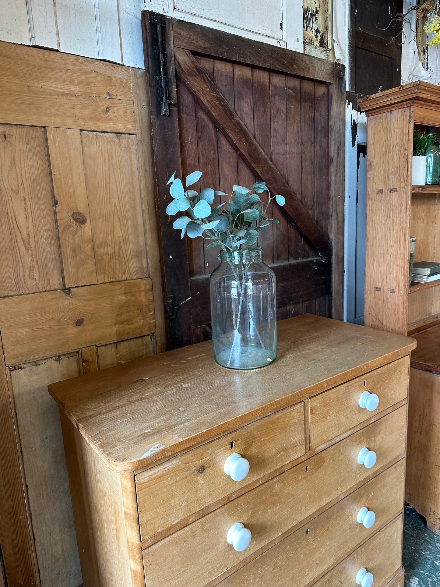Rustic vintage chest of drawers