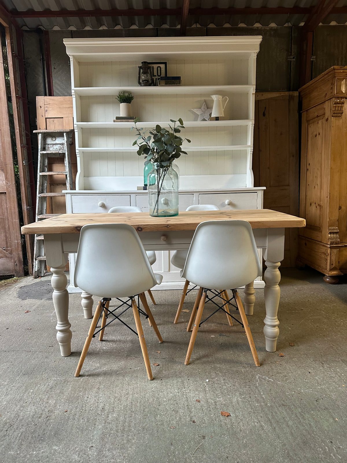 Farmhouse table 4 seater / desk
