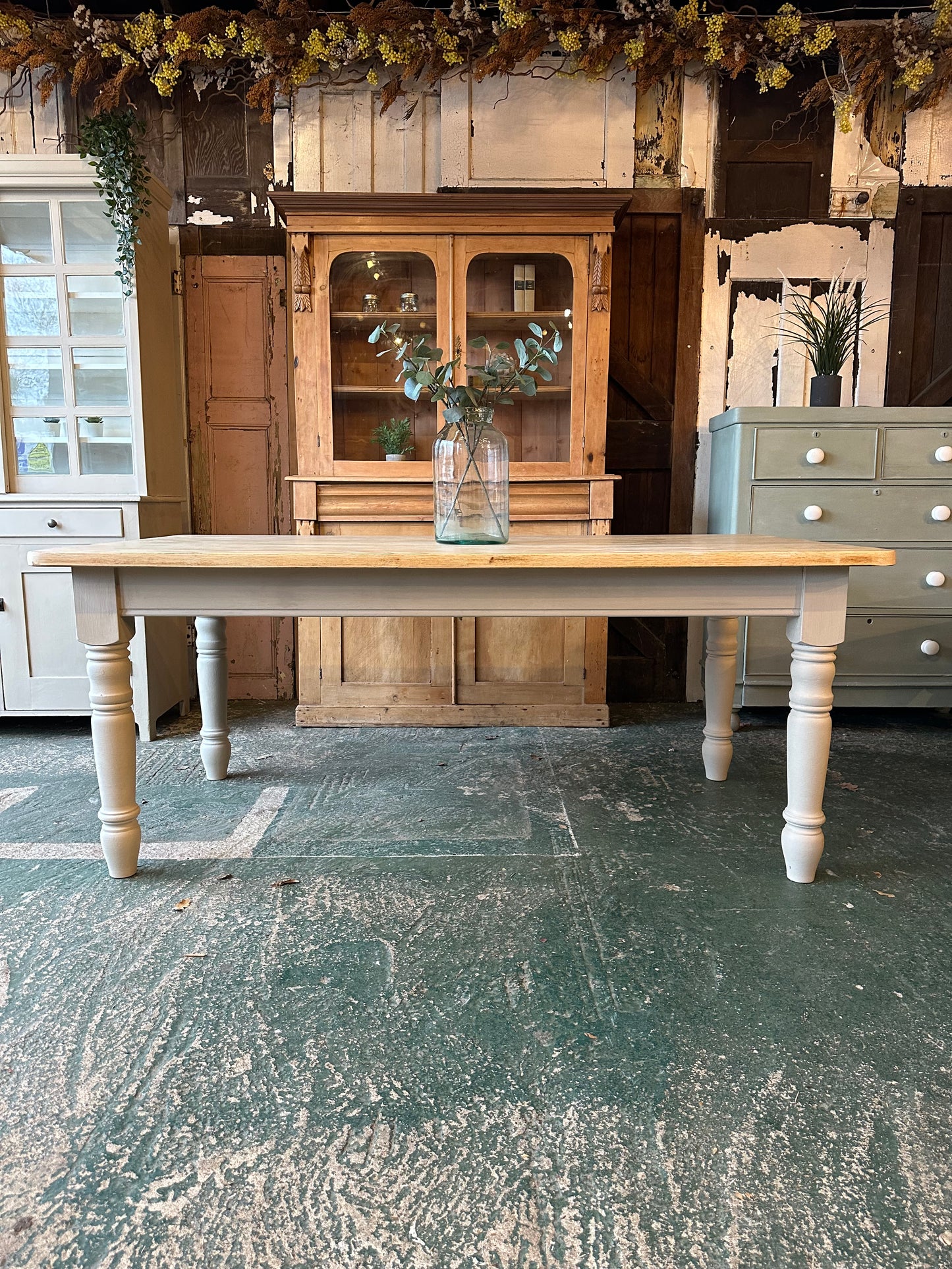 Rustic farmhouse oak table 8 seater