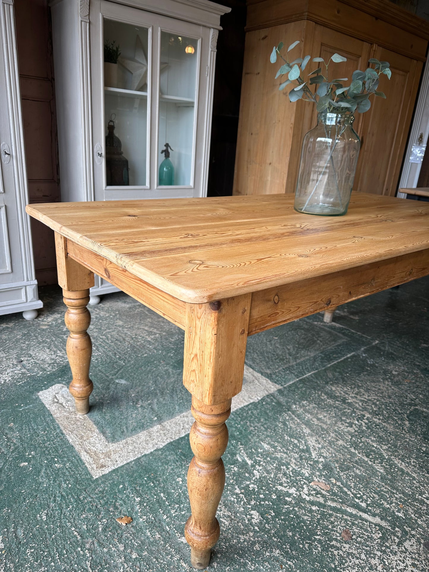 Rustic farmhouse table 8 seater