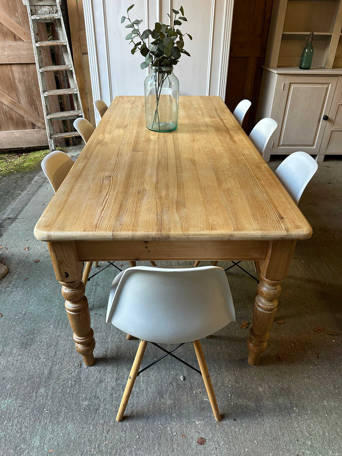Farmhouse table large 8 seater