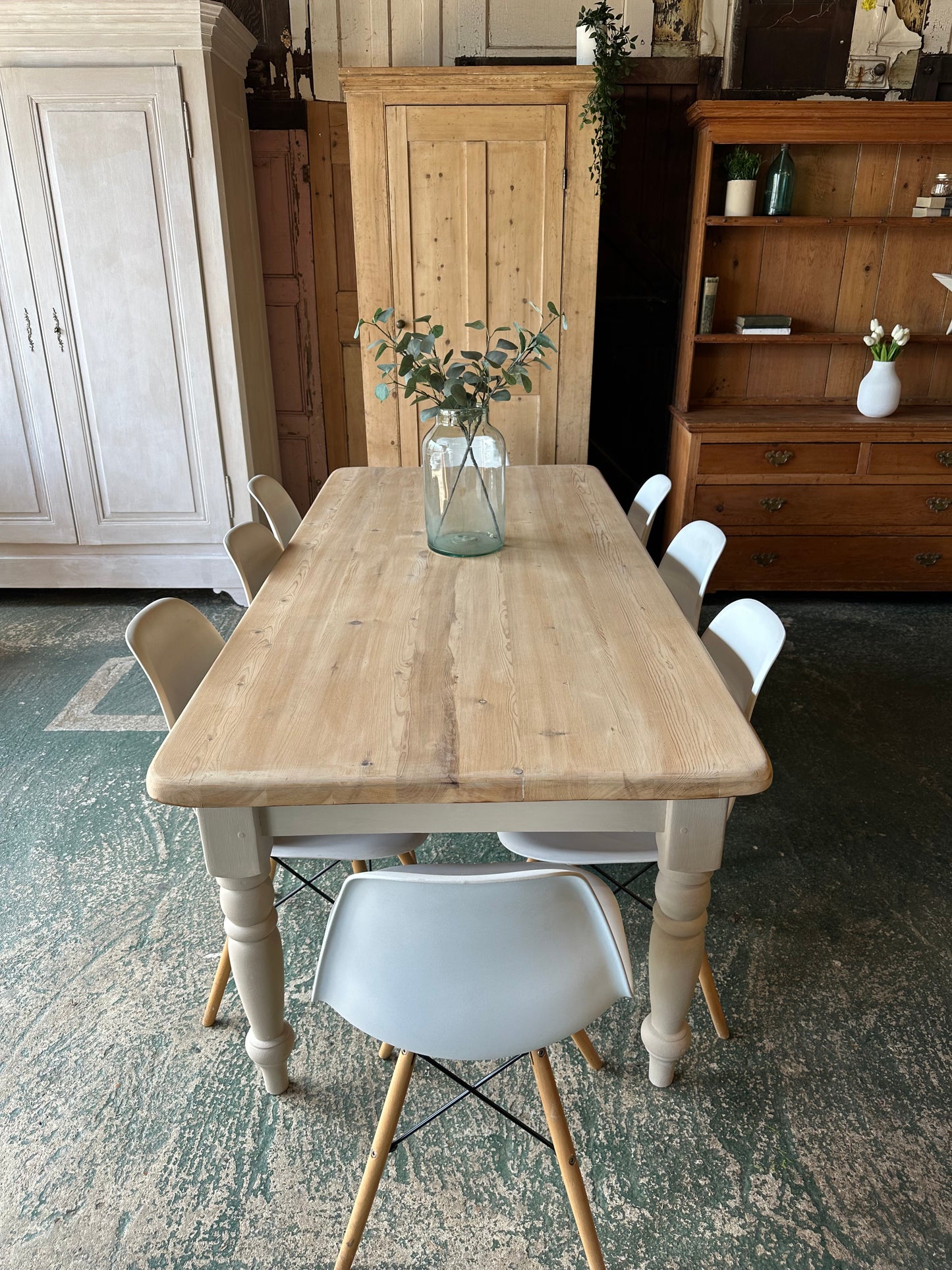 Rustic farmhouse table 8 seater