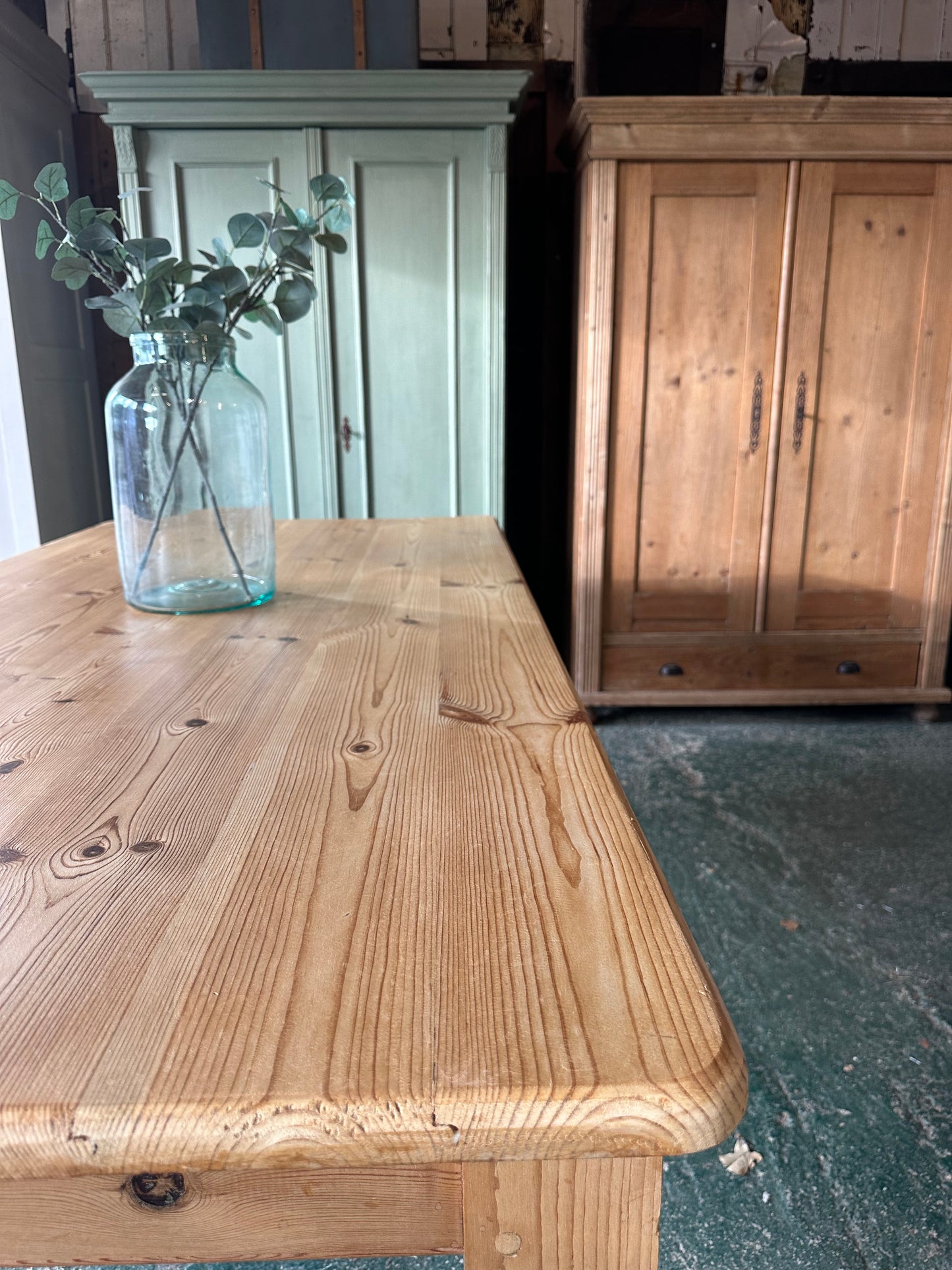 Rustic farmhouse table 8 seater