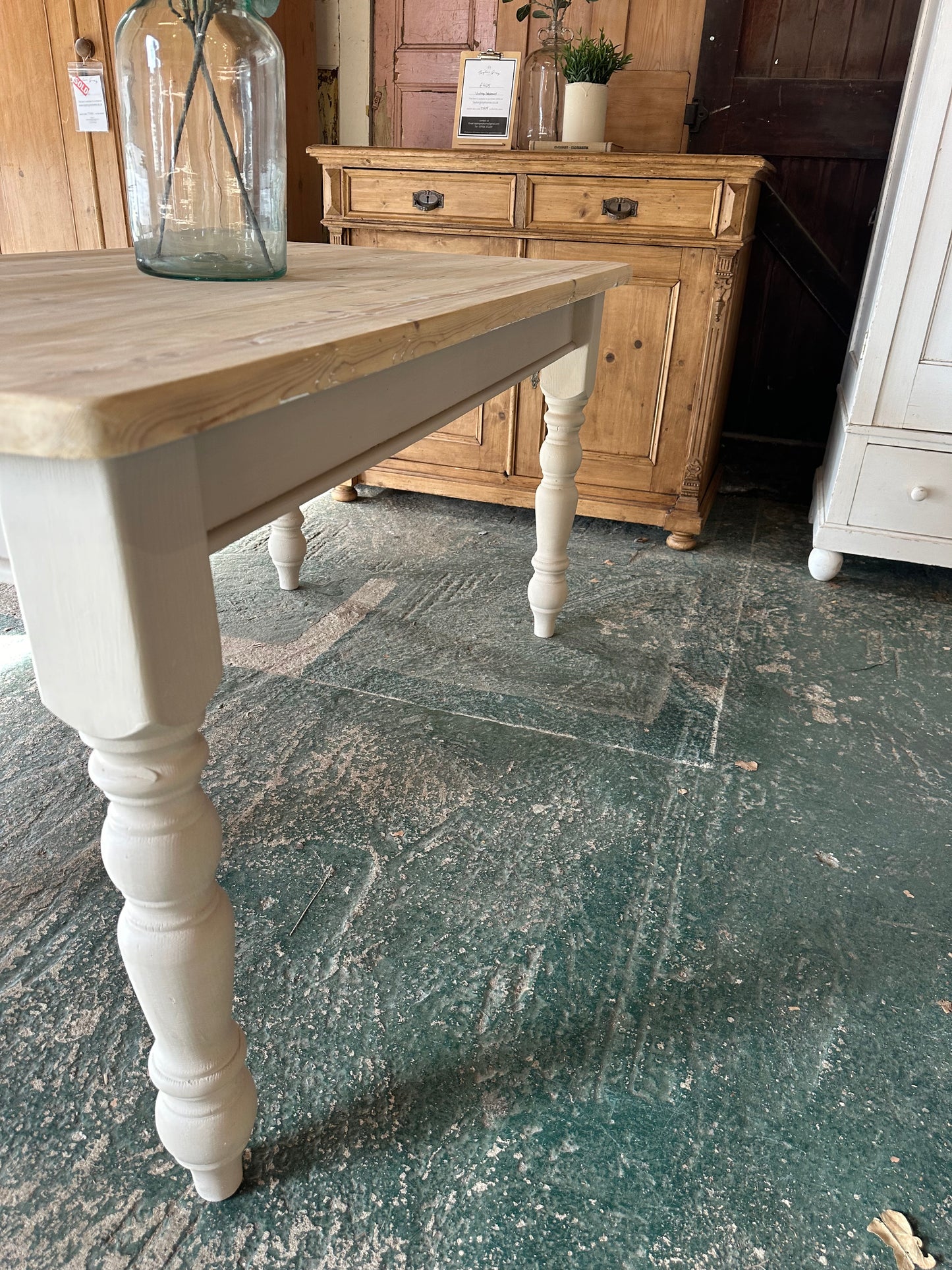 Rustic farmhouse table 6 seater