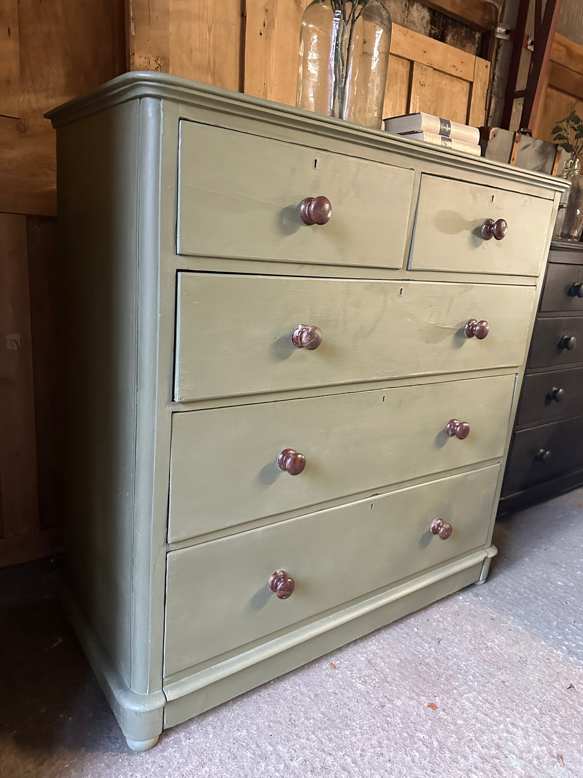 Vintage chest of drawers