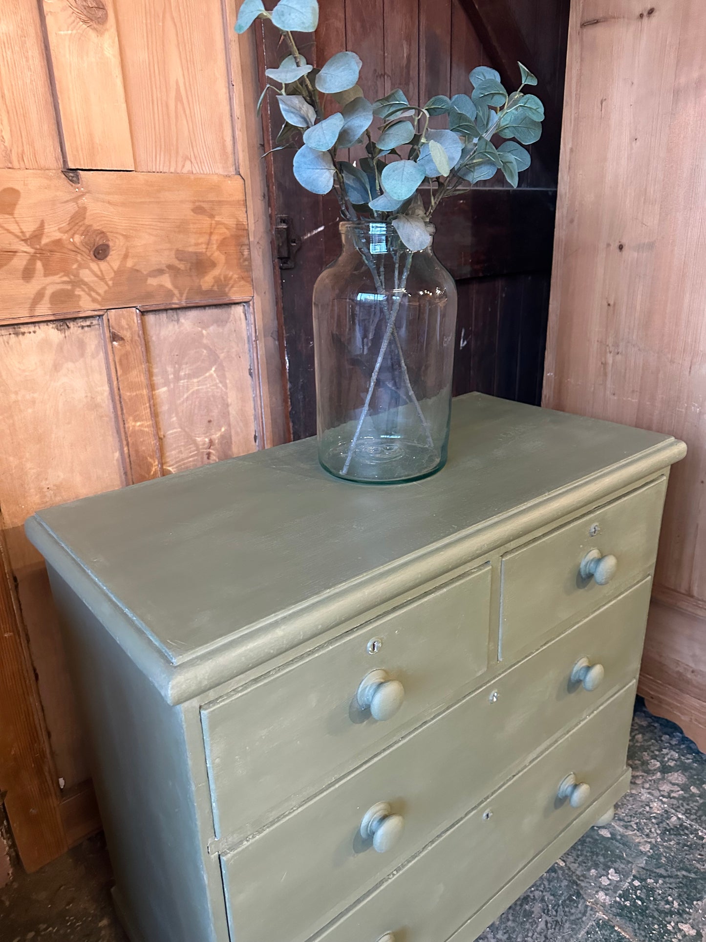 Vintage chest of drawers