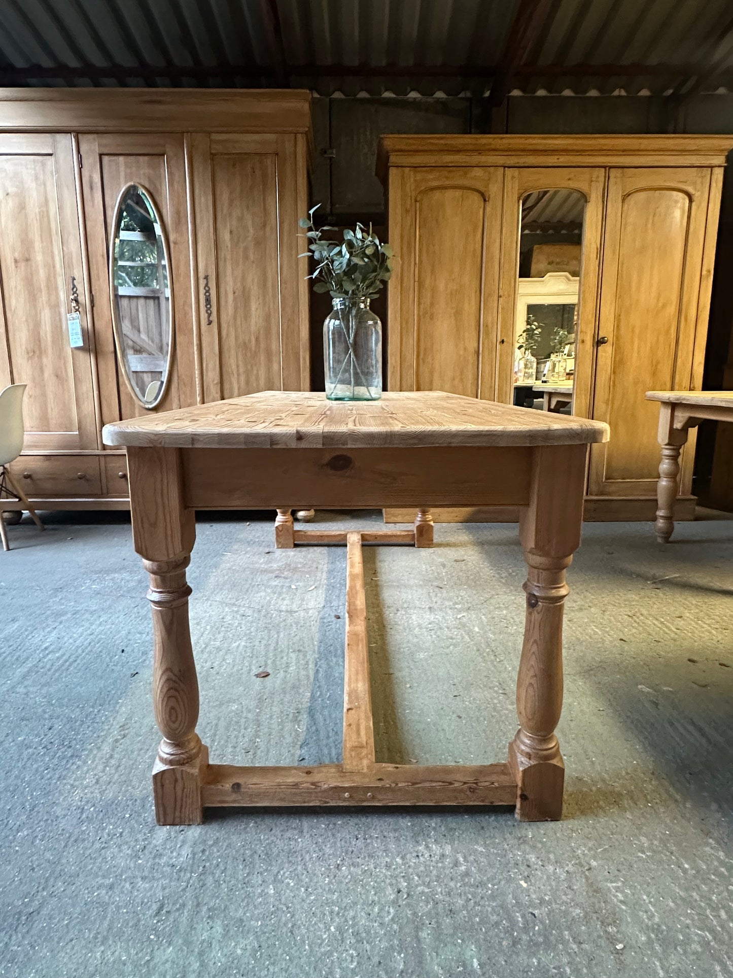 Farmhouse table large 8 seater