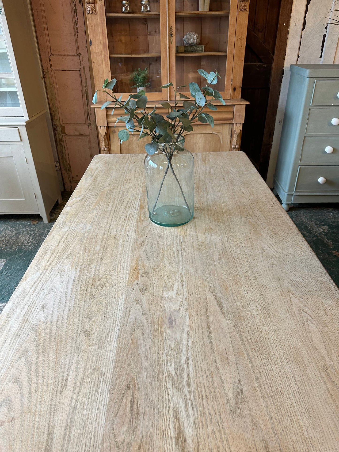 Rustic farmhouse oak table 8 seater