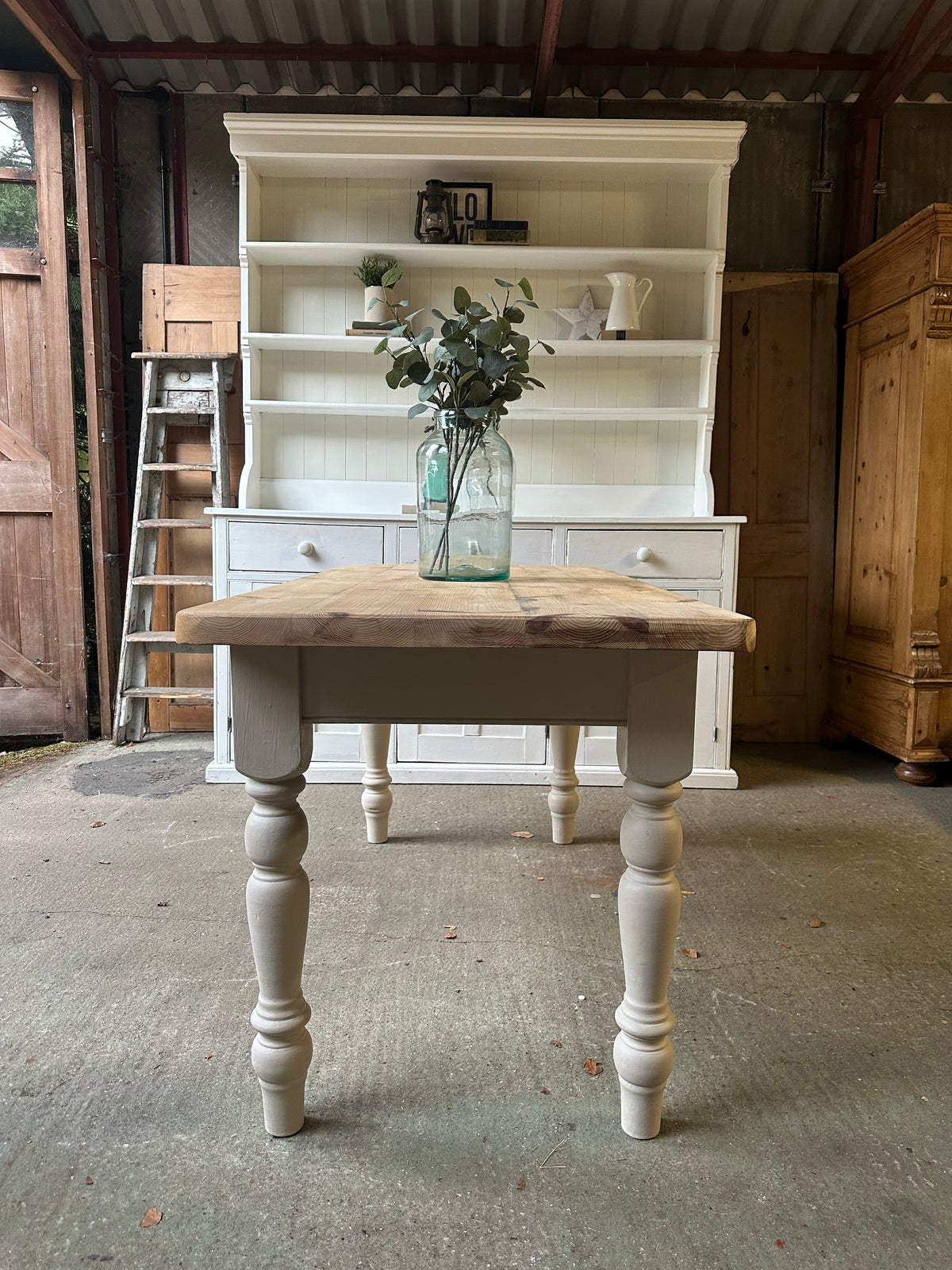 Farmhouse table 4 seater / desk
