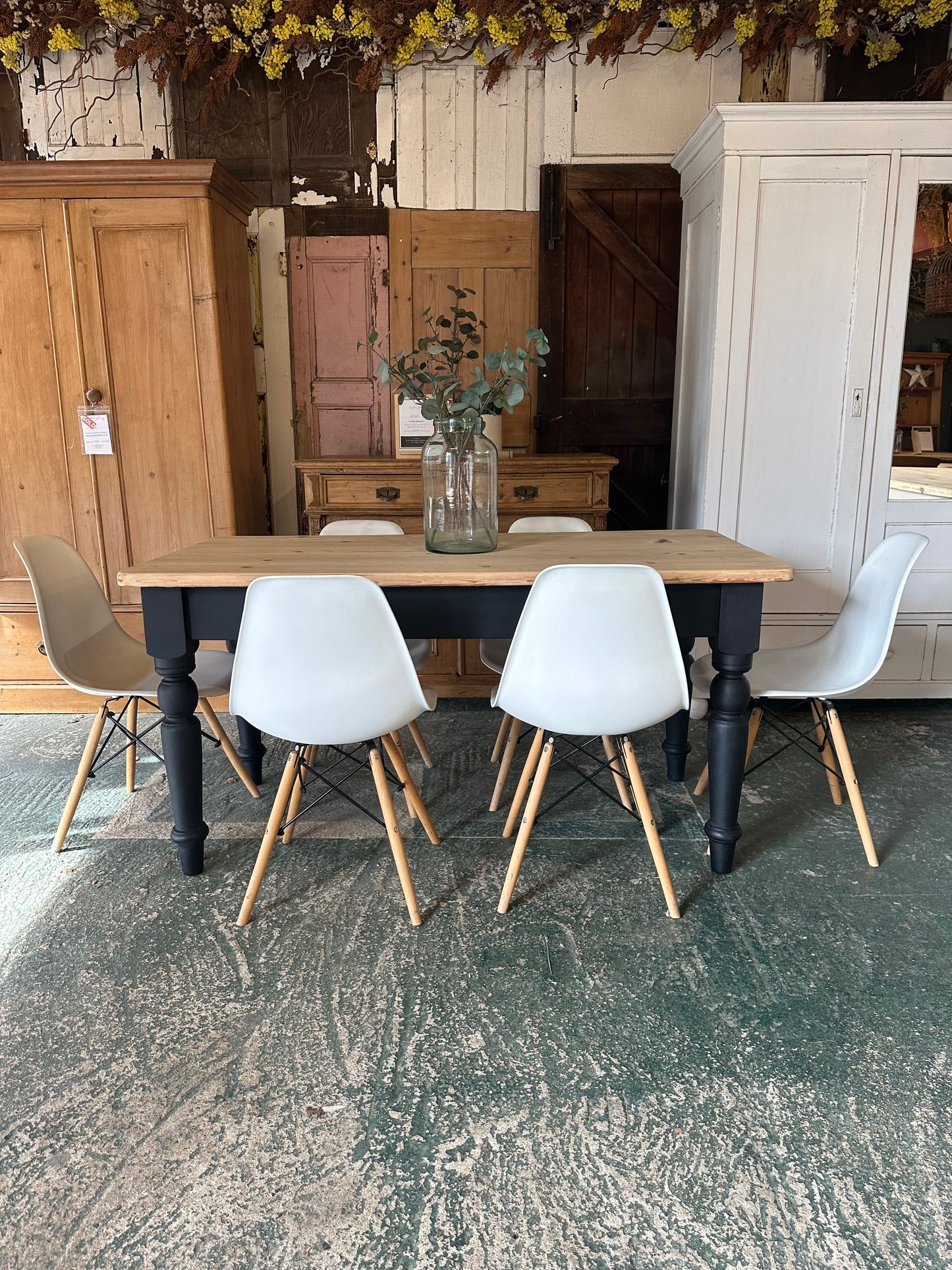 Rustic farmhouse table 6 seater