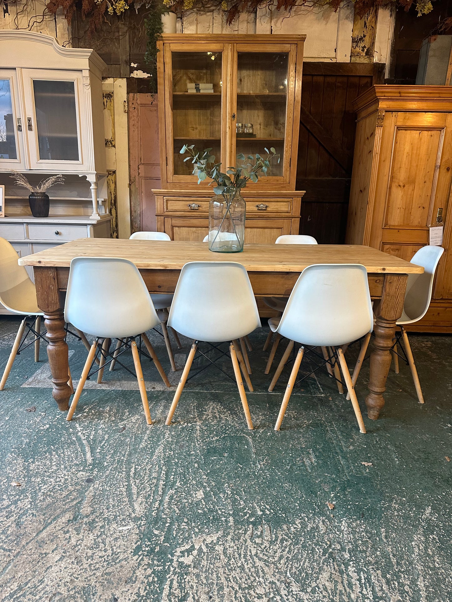 Farmhouse table 8 seater