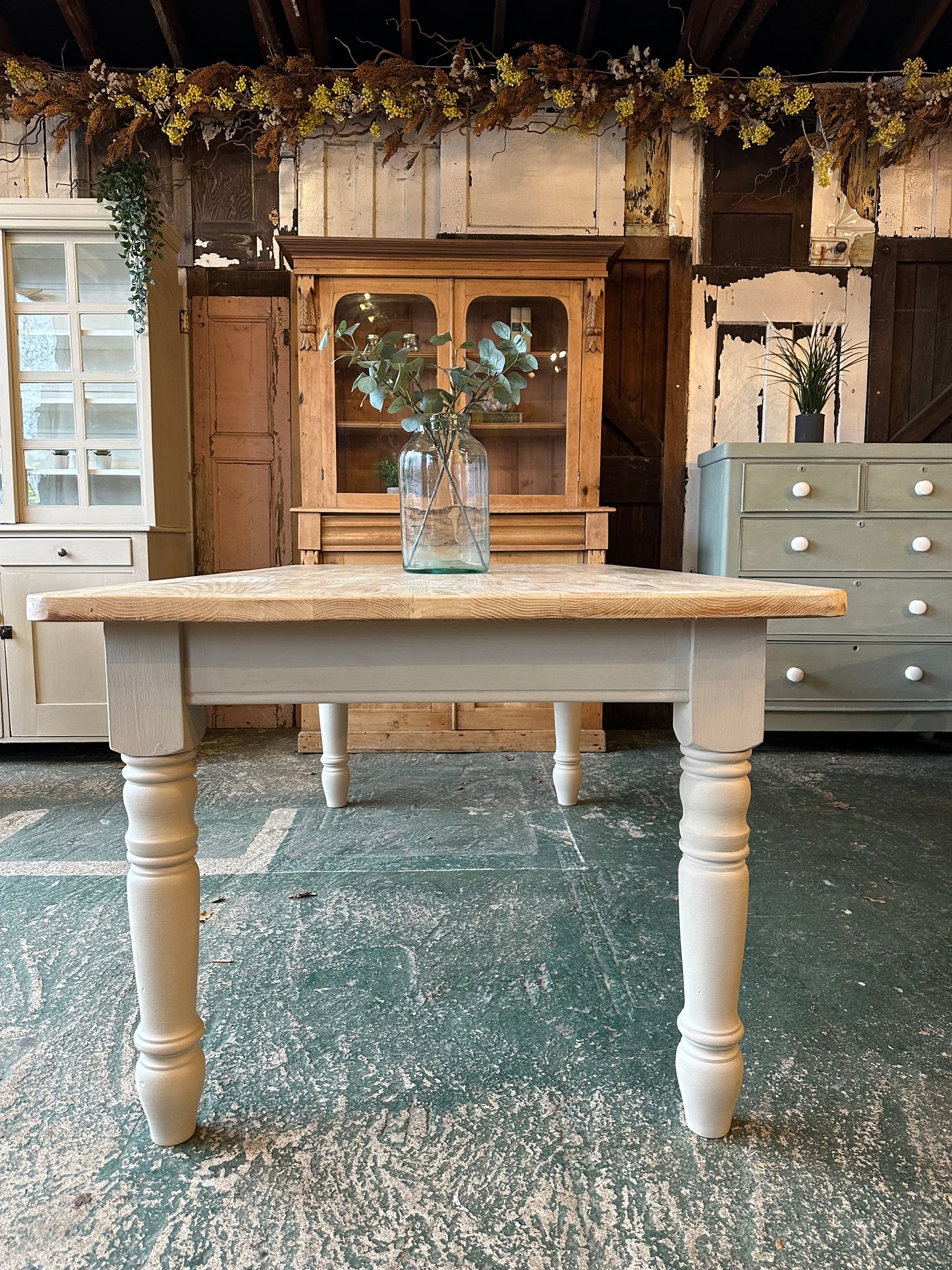 Rustic farmhouse oak table 8 seater