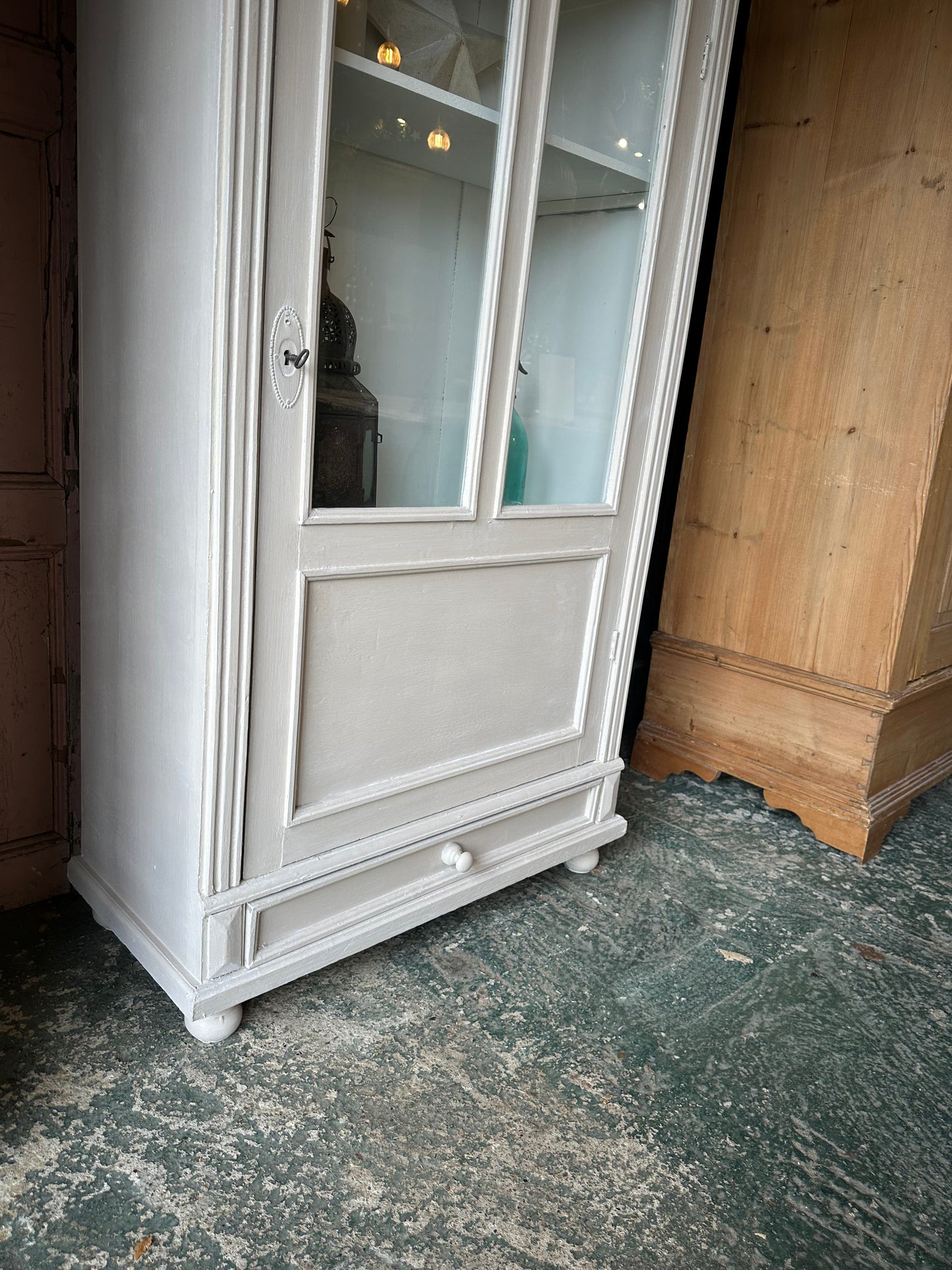 Vintage armoire / display cabinet