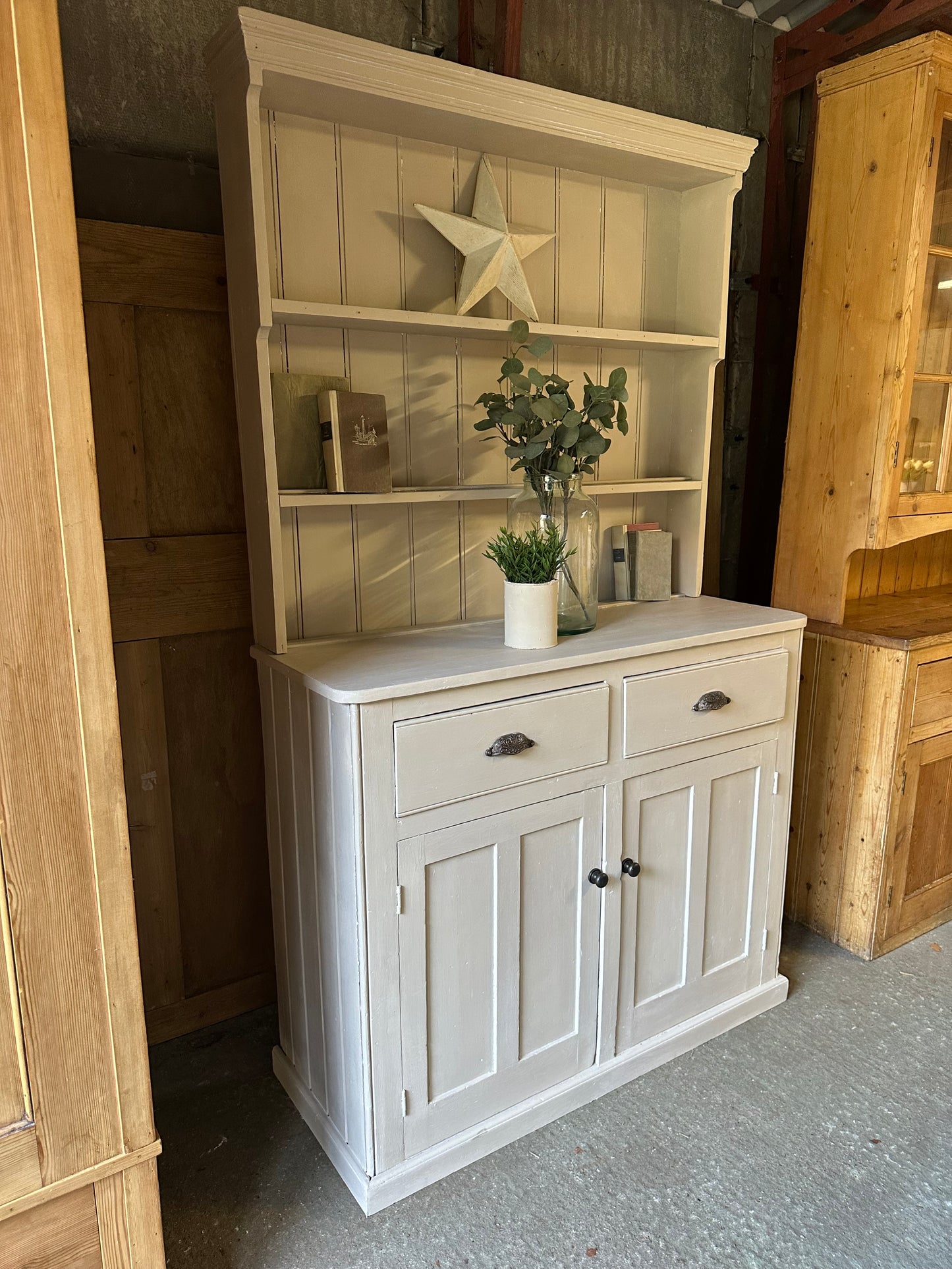 Vintage dresser