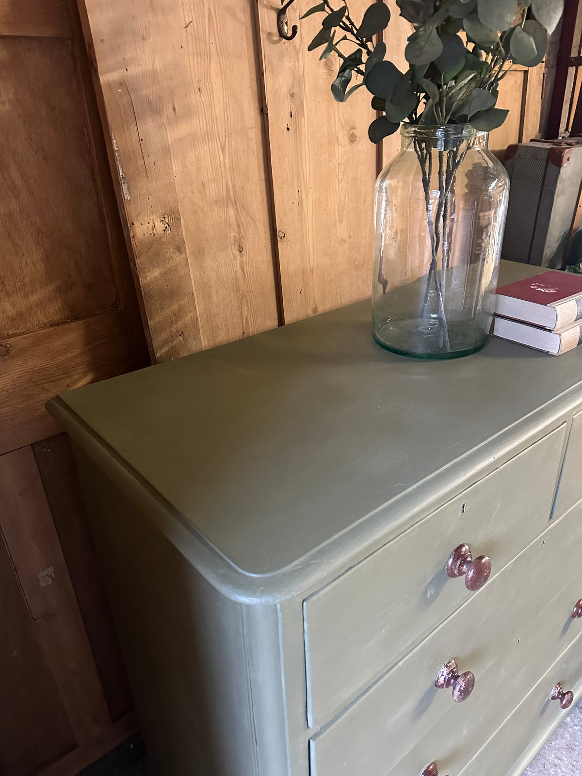Vintage chest of drawers