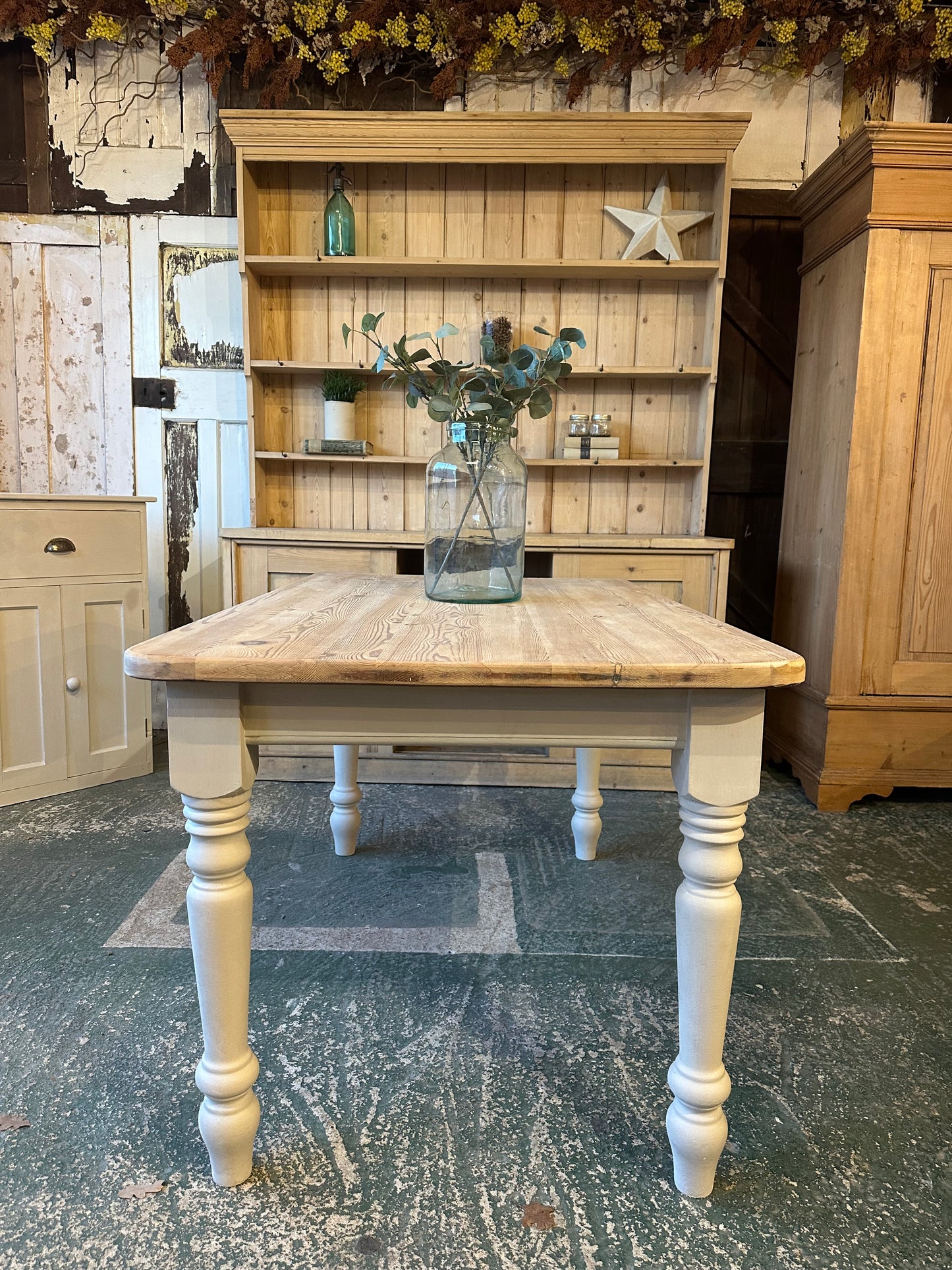 Rustic farmhouse table 6 seater