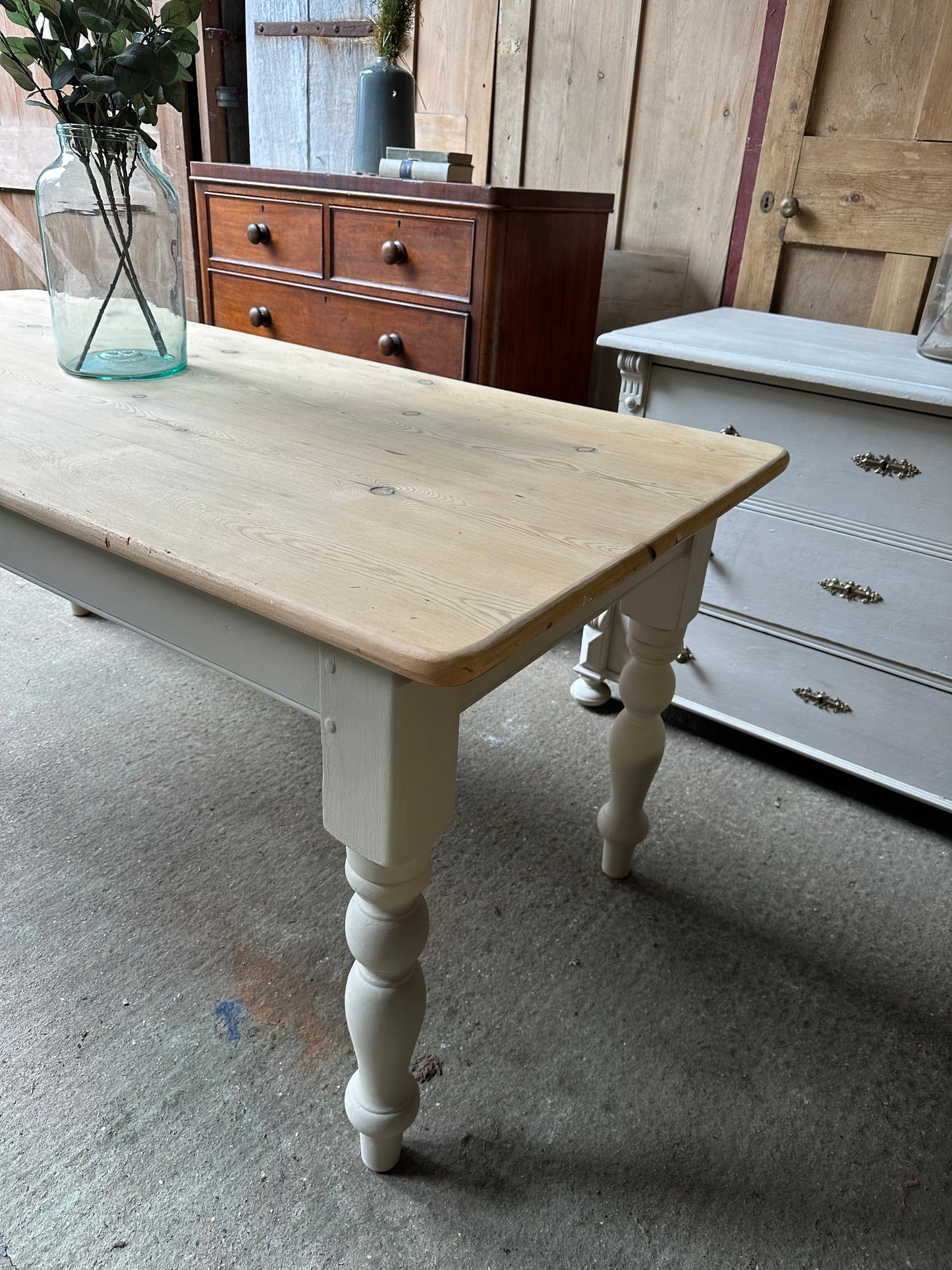Farmhouse table 8 seater